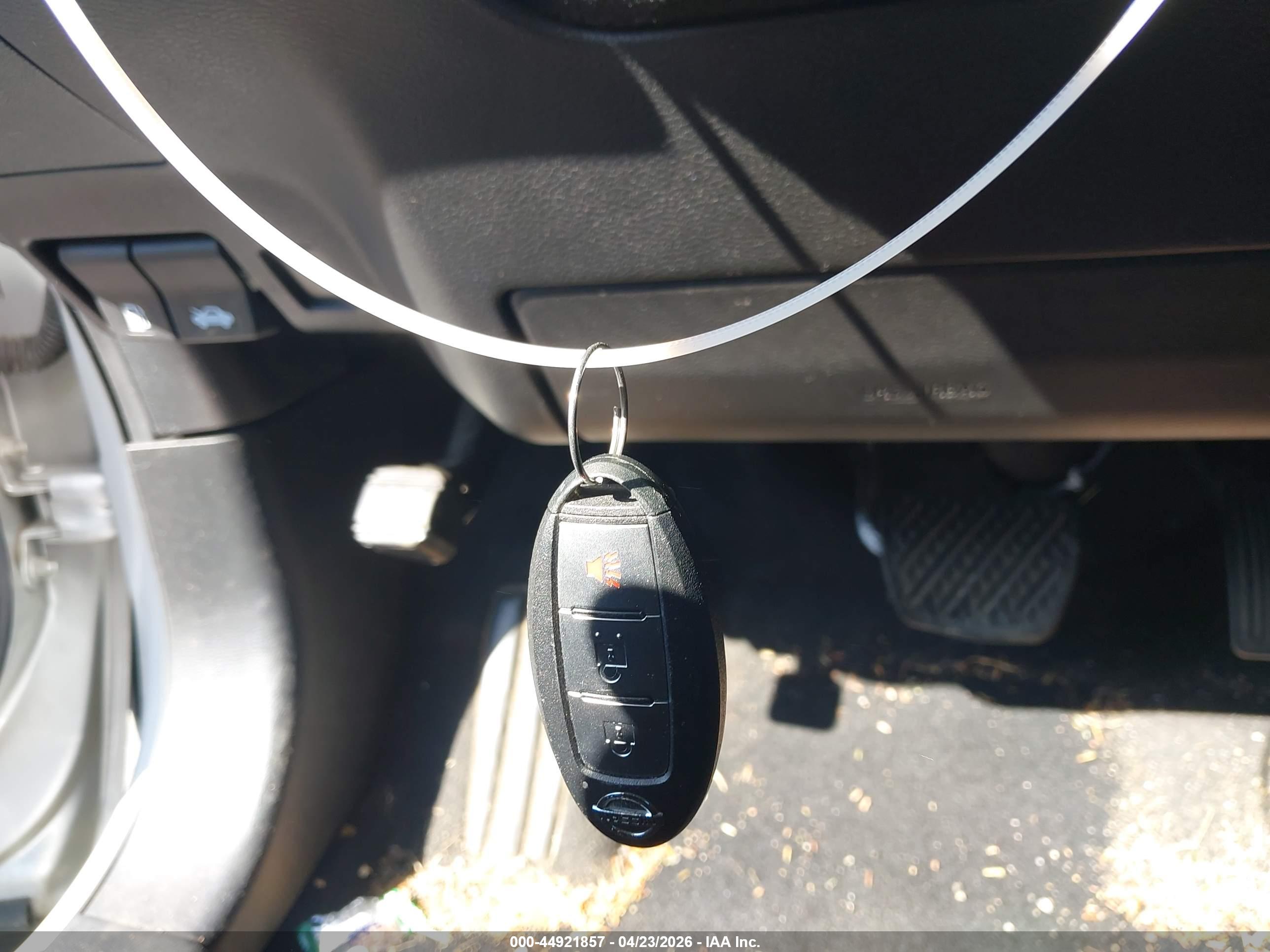 NISSAN MURANO image 11