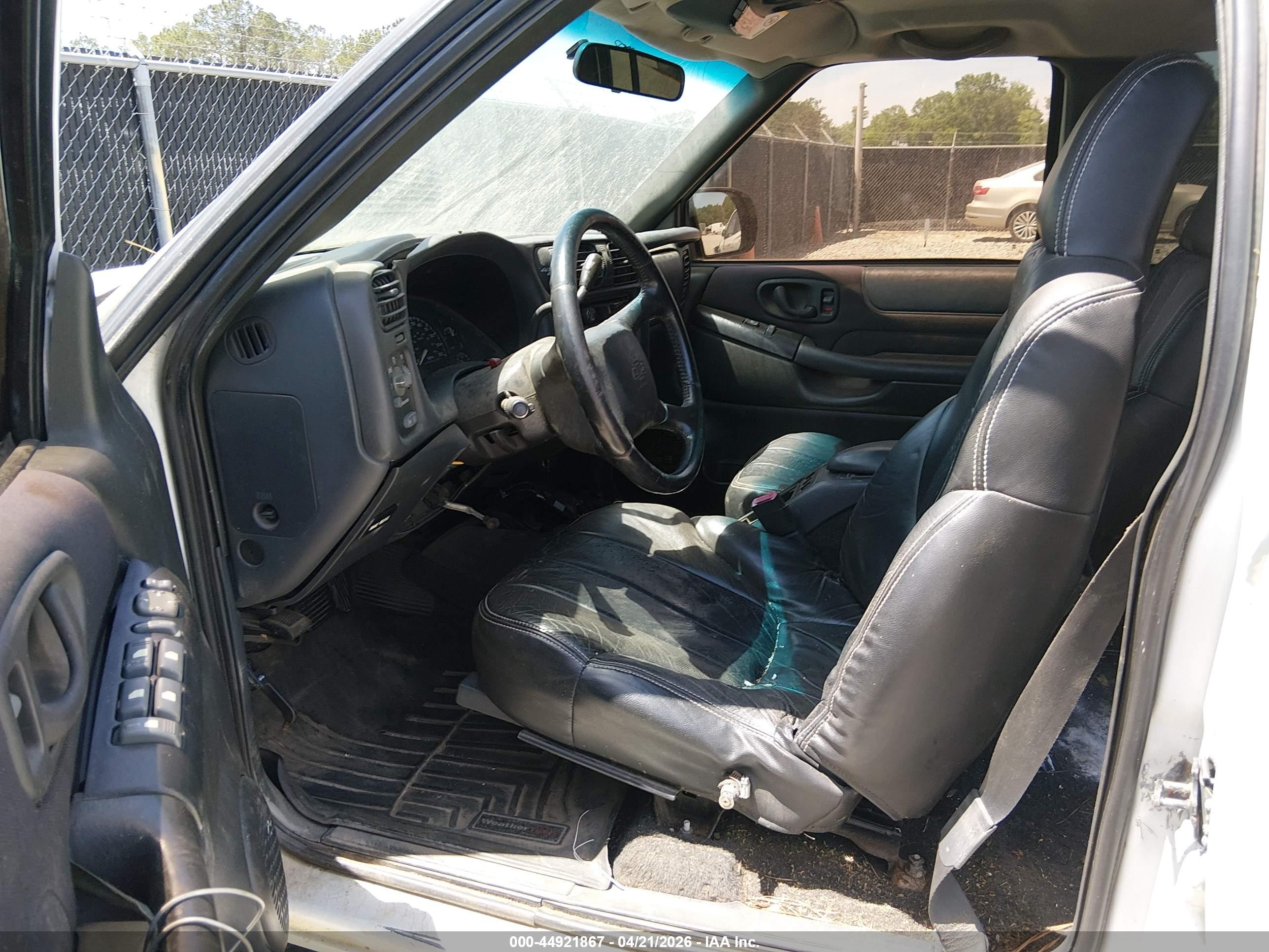 CHEVROLET S-10 image 5