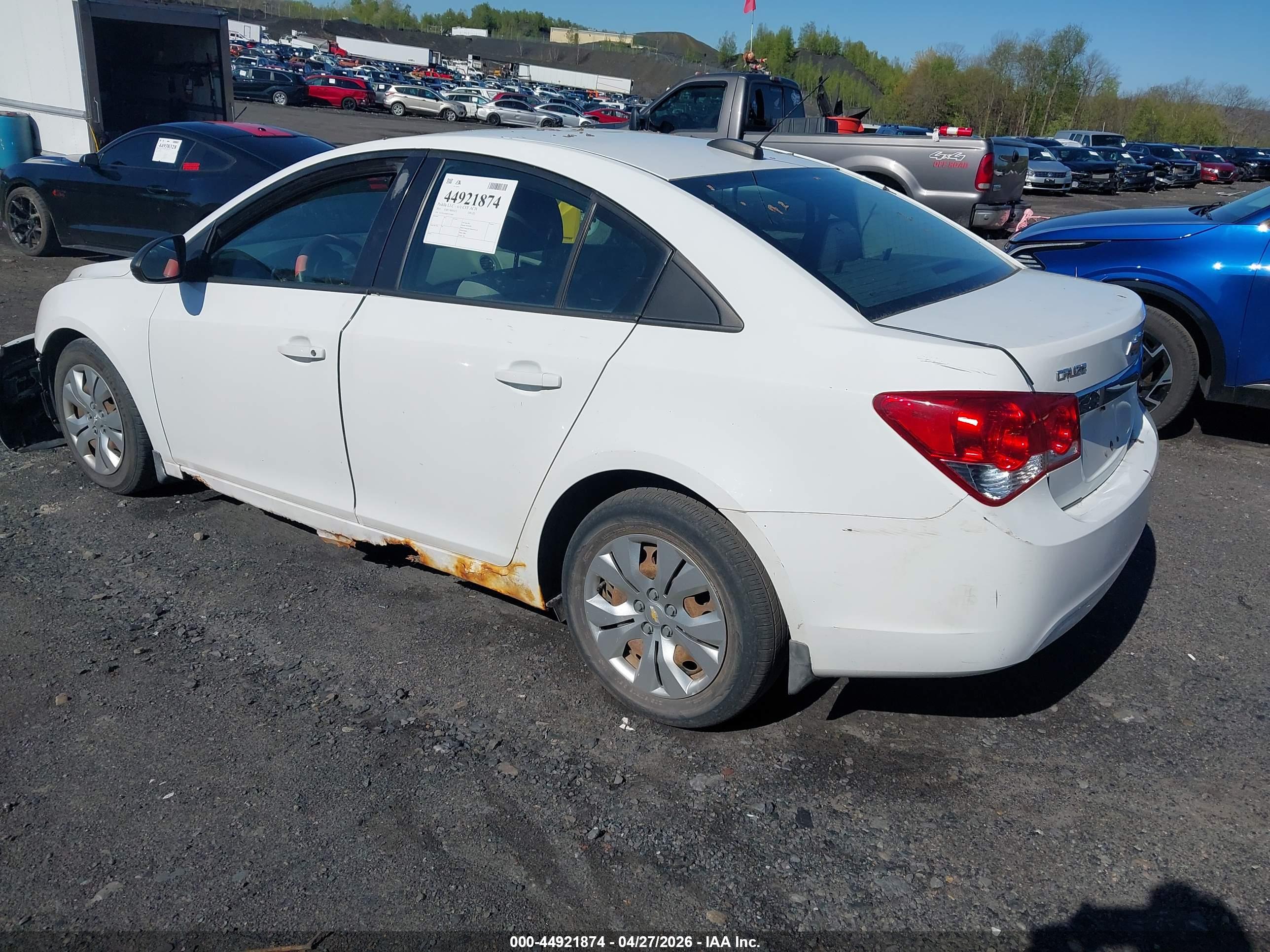 CHEVROLET CRUZE image 3