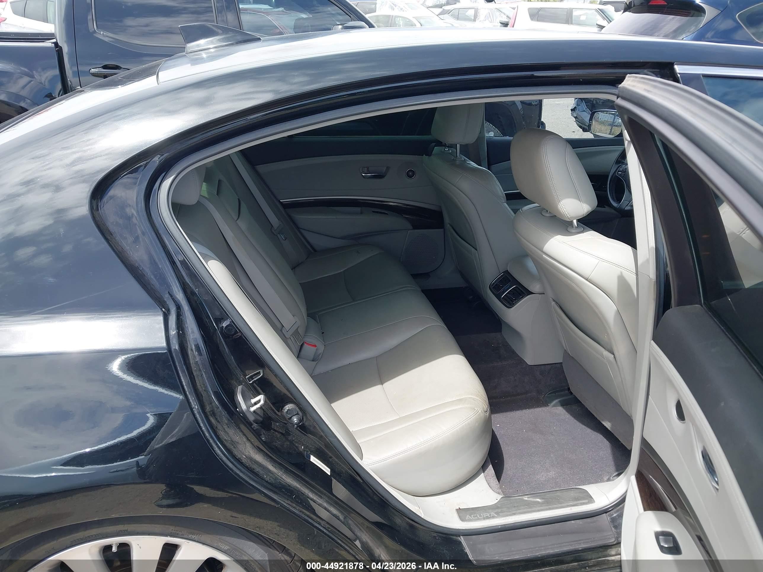 ACURA RLX image 8