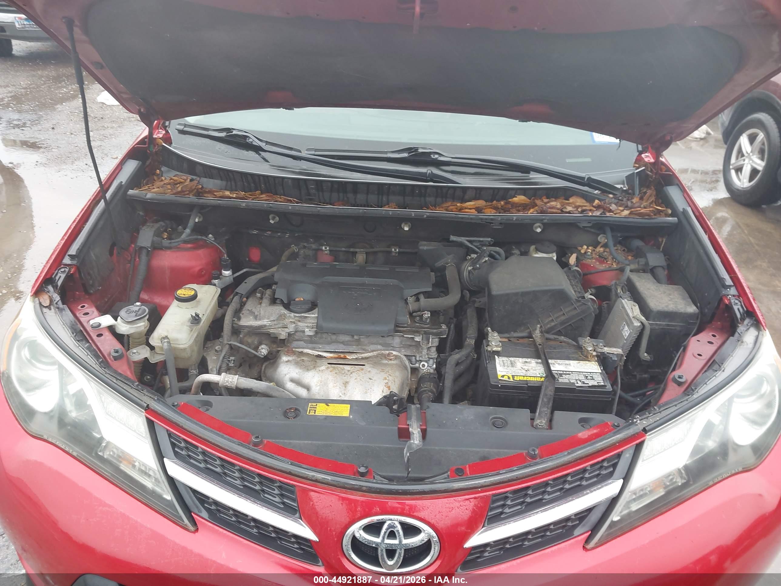TOYOTA RAV4 image 10