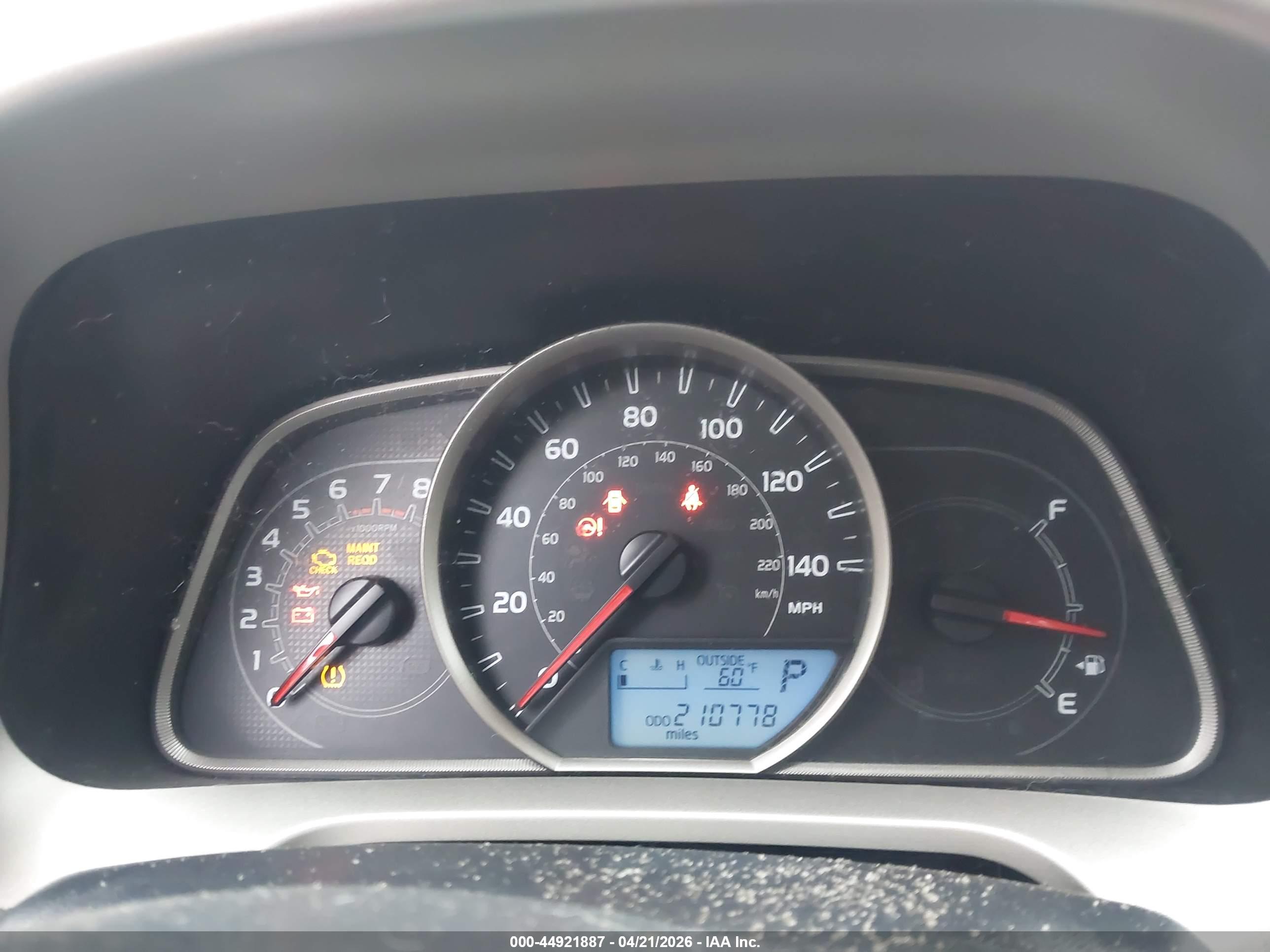 TOYOTA RAV4 image 7