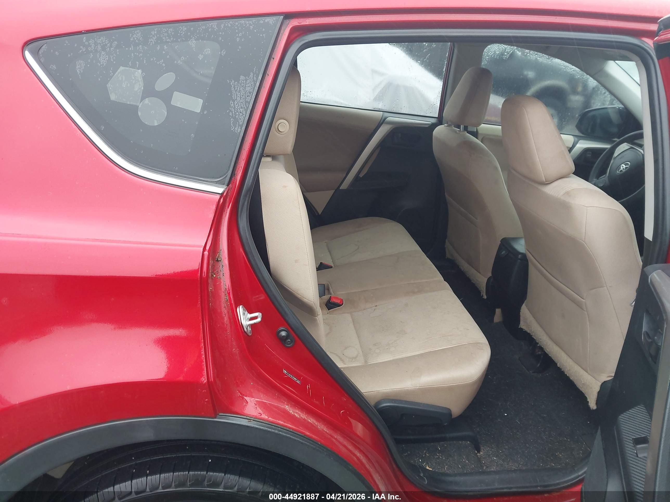 TOYOTA RAV4 image 8