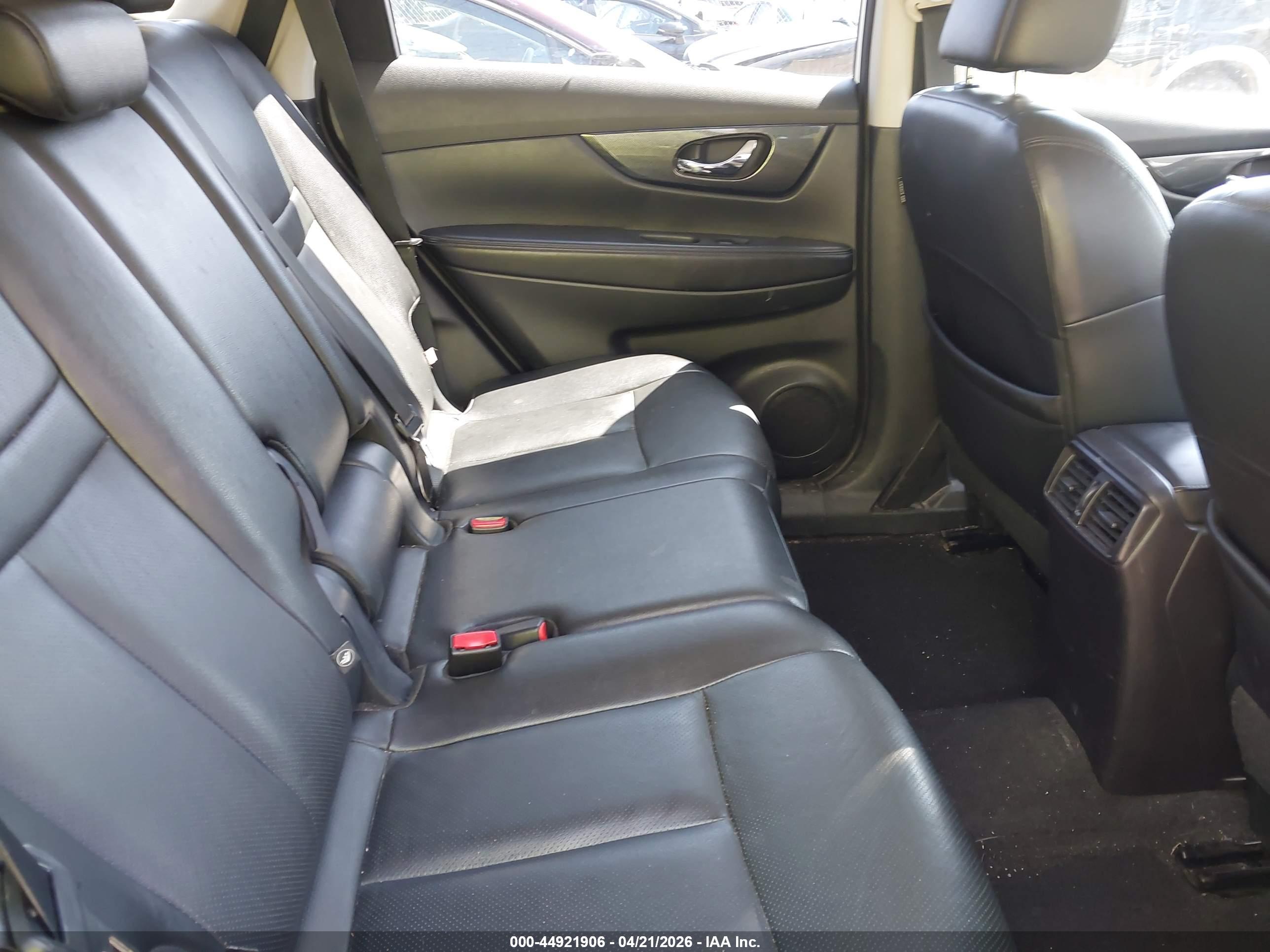 NISSAN ROGUE image 8