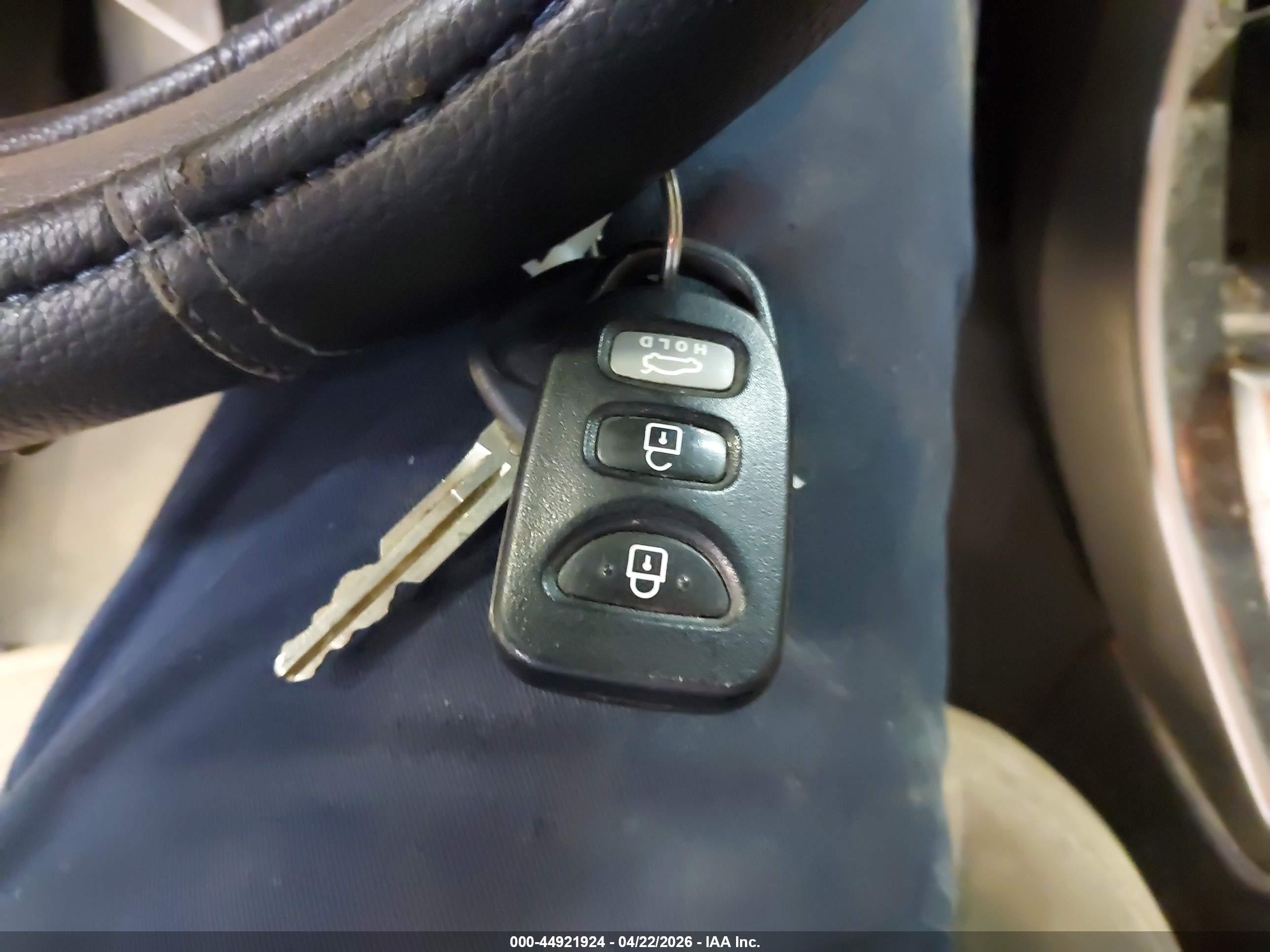 HYUNDAI ELANTRA image 11