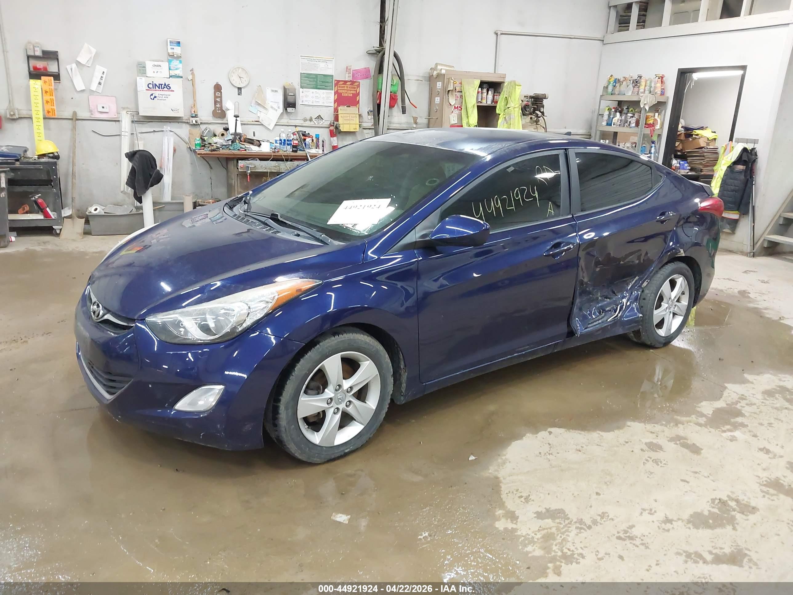 HYUNDAI ELANTRA image 2