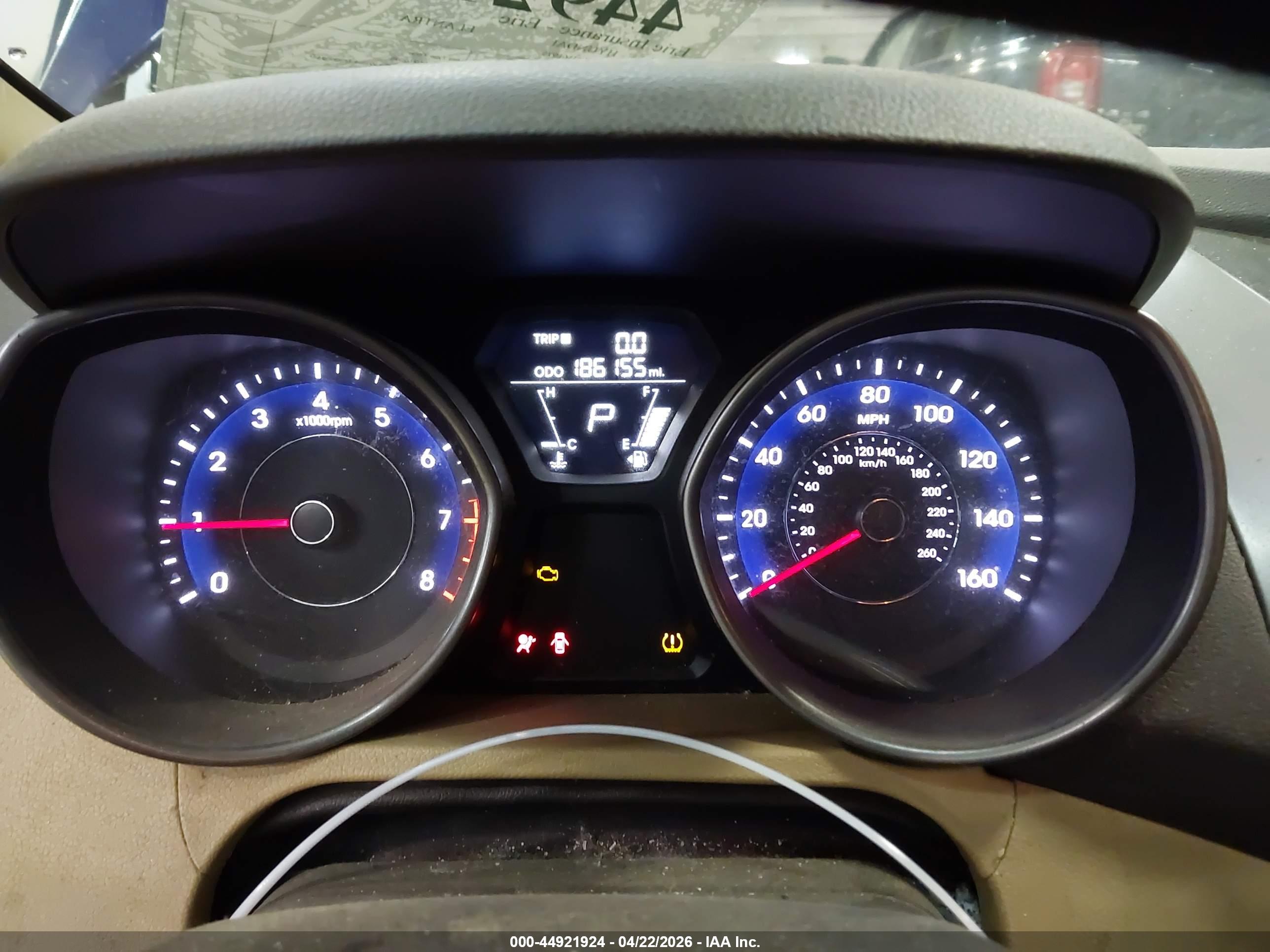HYUNDAI ELANTRA image 7