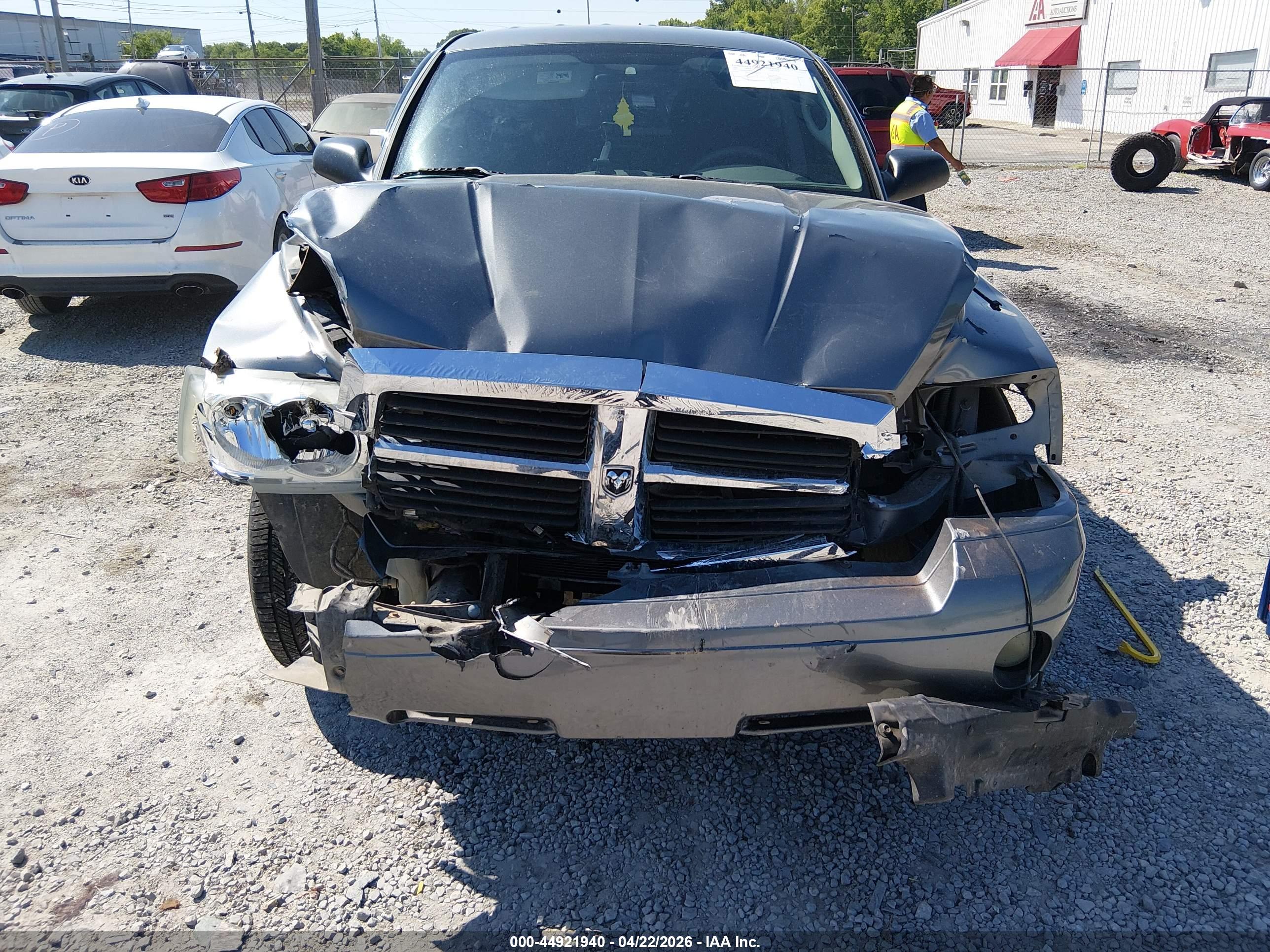 DODGE DAKOTA image 6