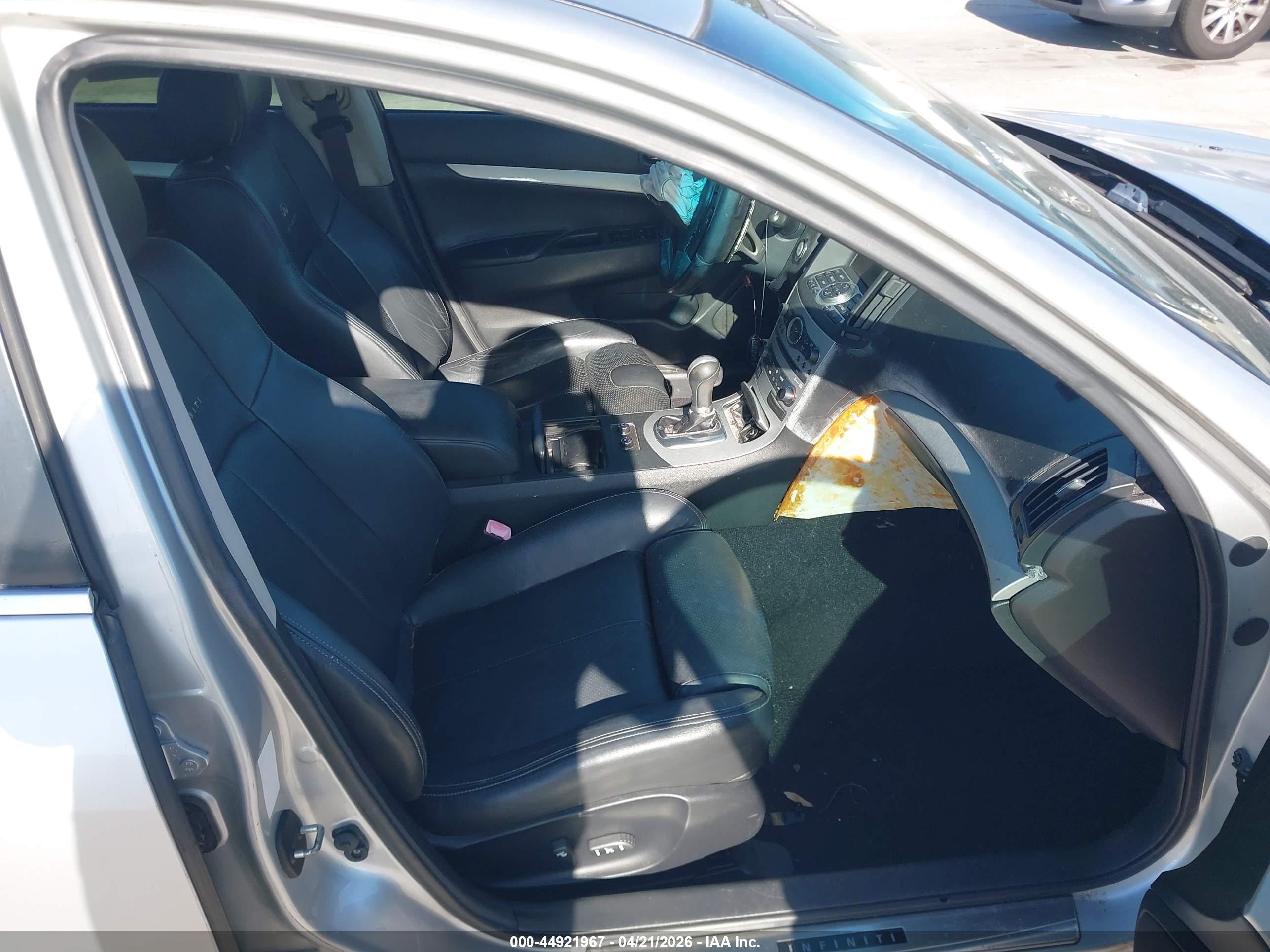 INFINITI G37 image 5