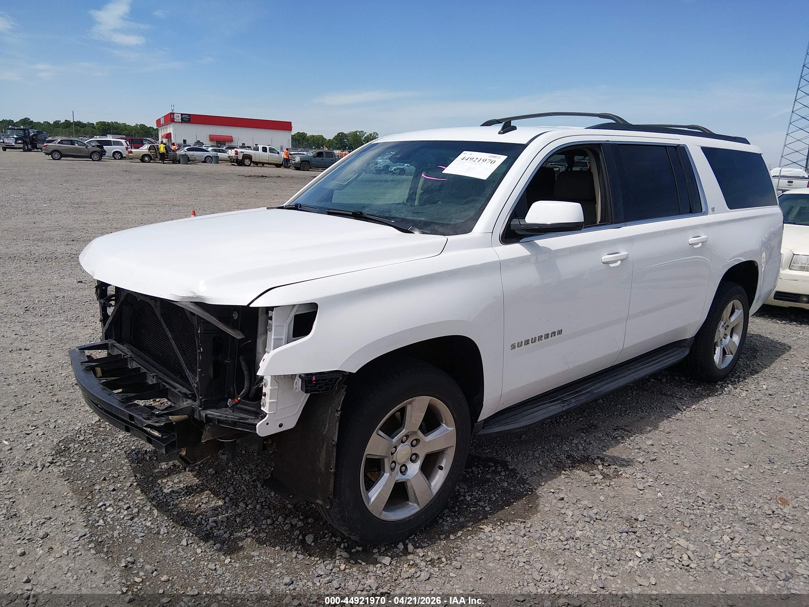 CHEVROLET SUBURBAN image 2