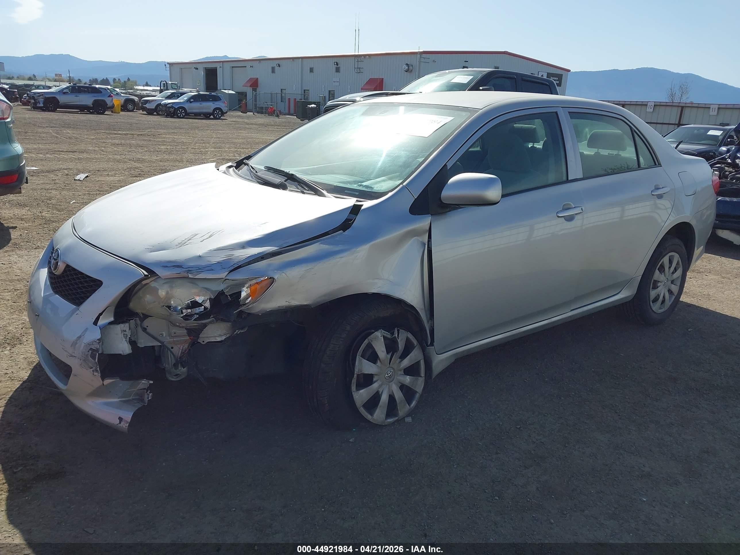 TOYOTA COROLLA image 2