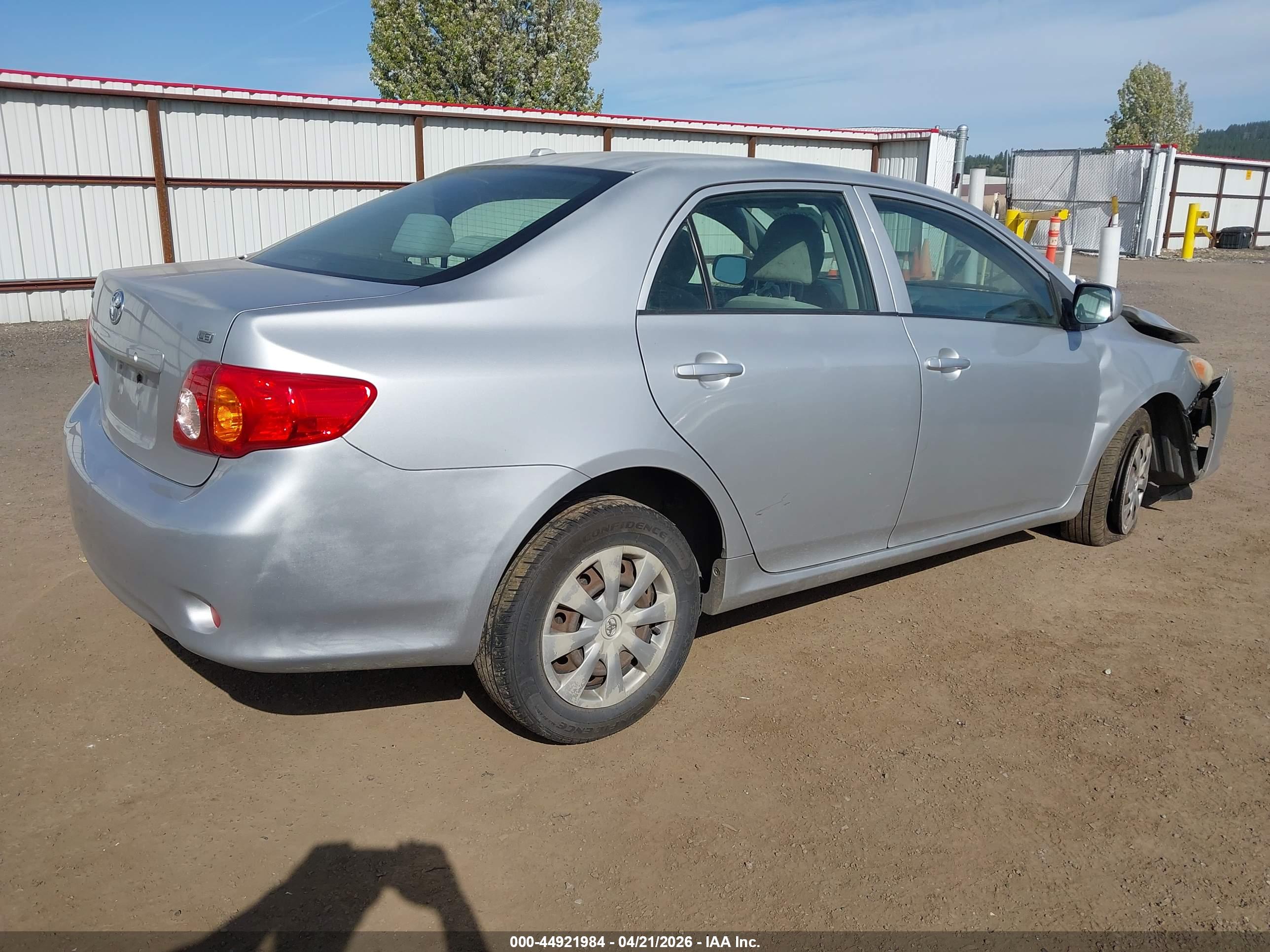 TOYOTA COROLLA image 4