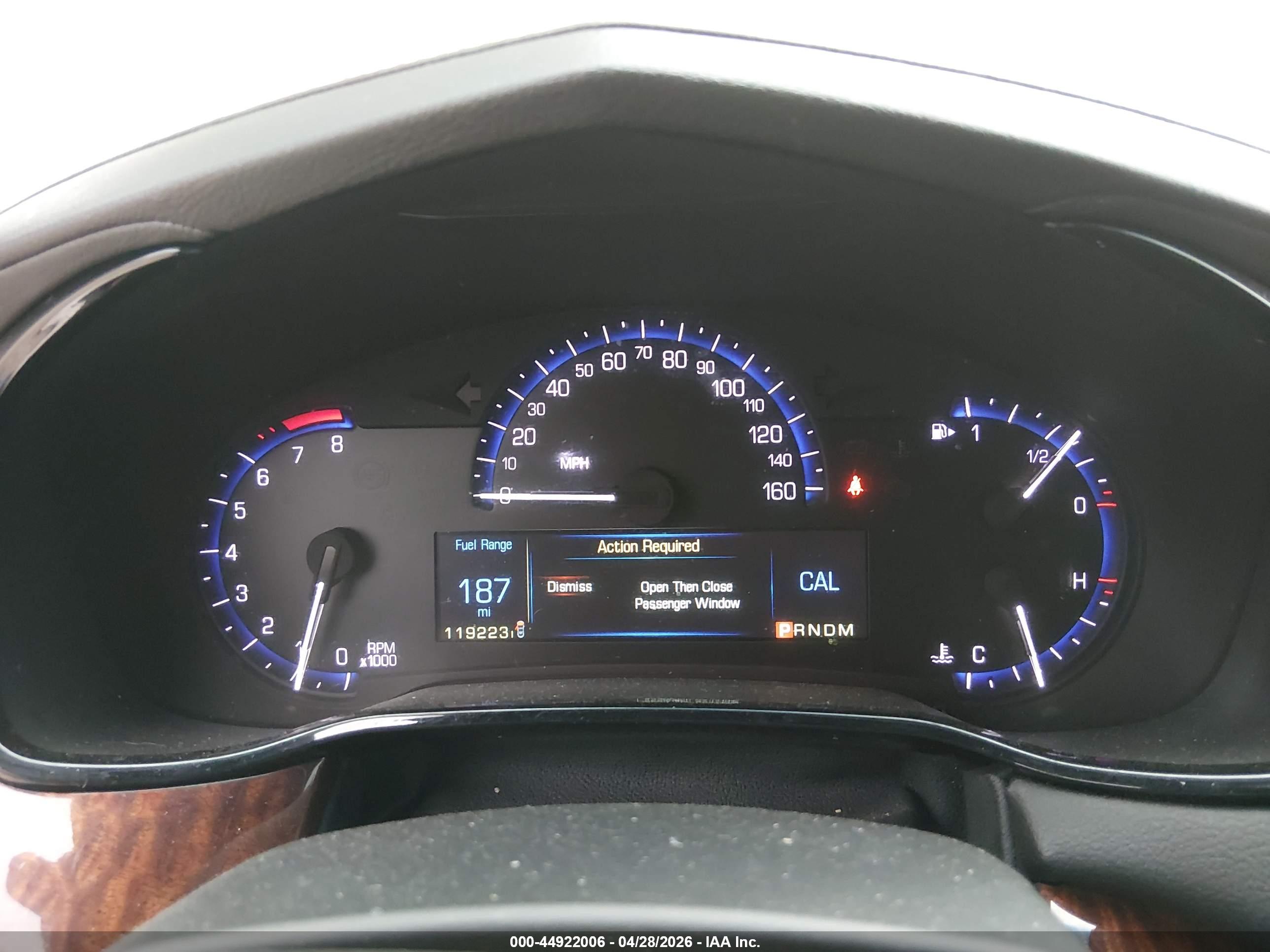 CADILLAC CTS image 7