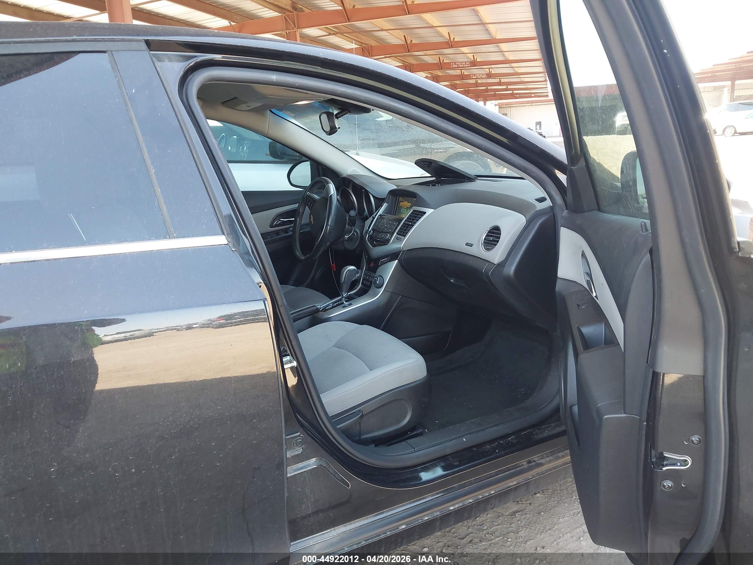 CHEVROLET CRUZE image 5
