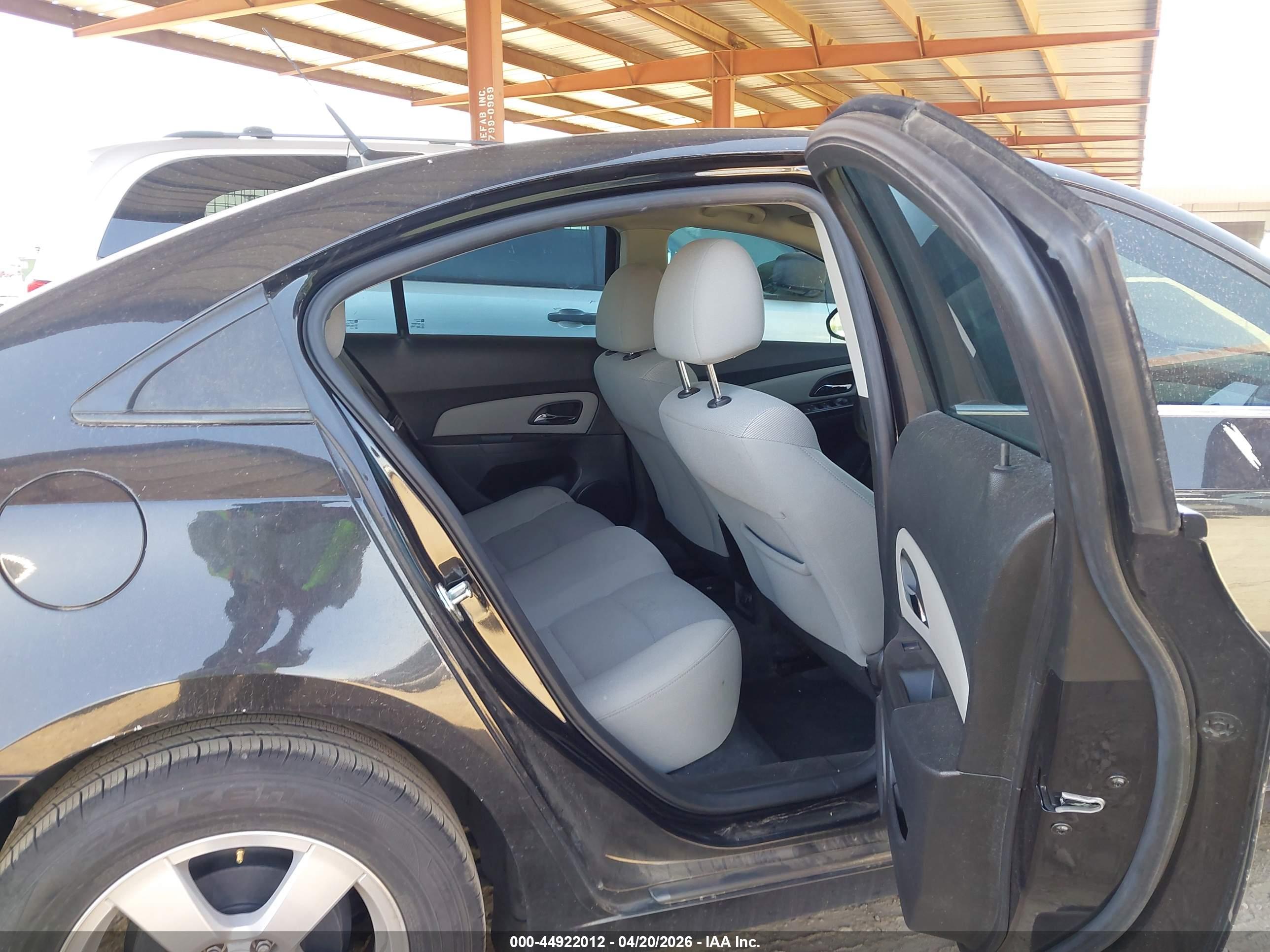 CHEVROLET CRUZE image 8