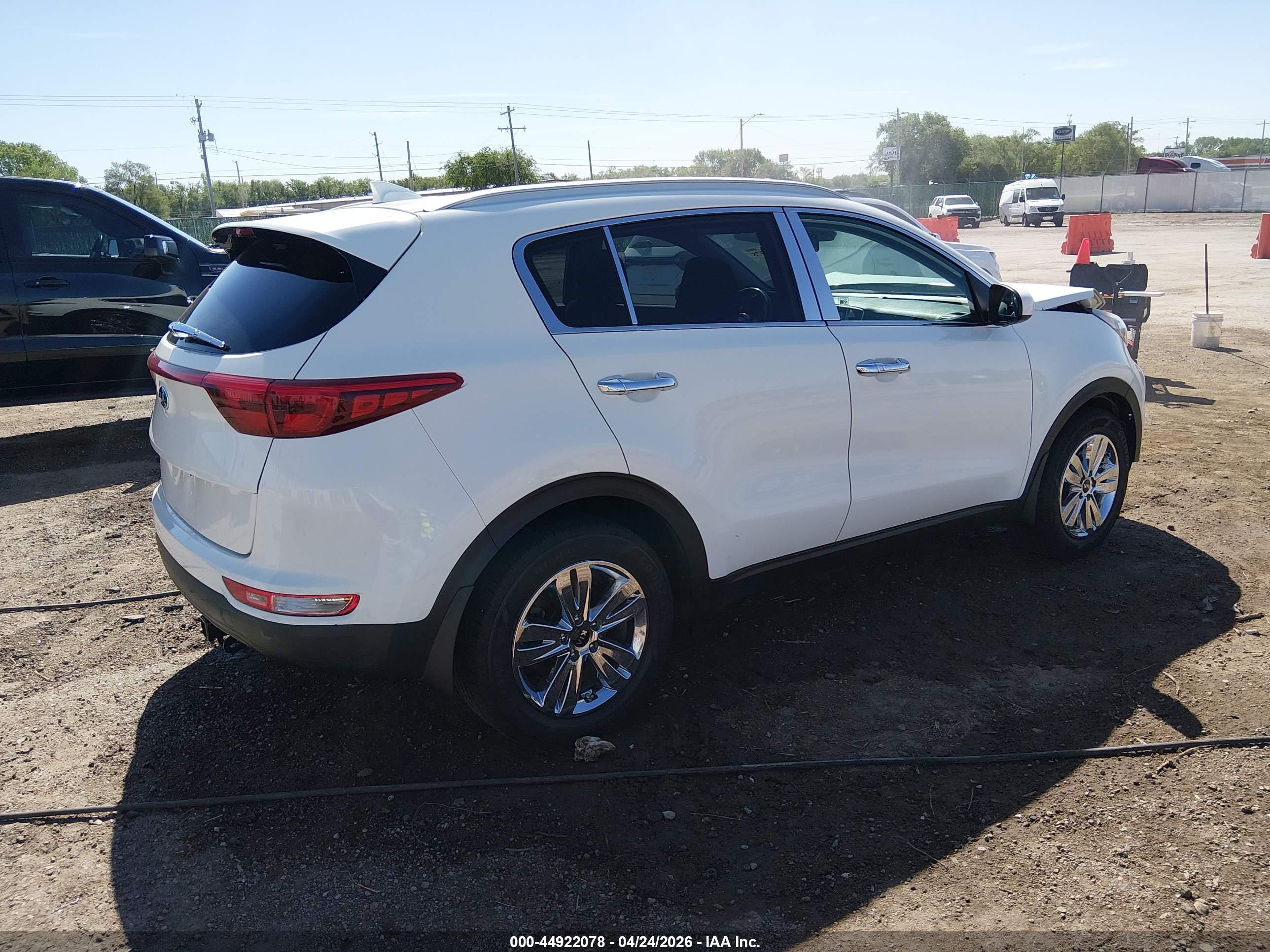 KIA SPORTAGE image 4