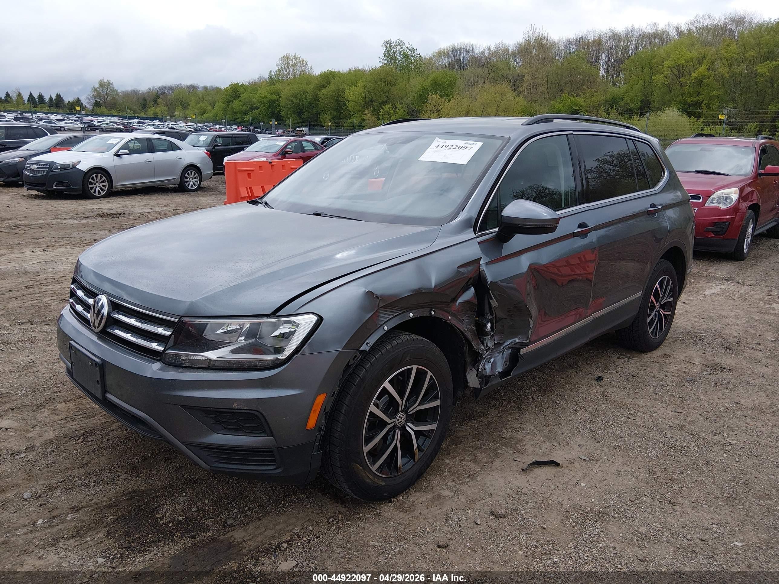 VOLKSWAGEN TIGUAN image 6