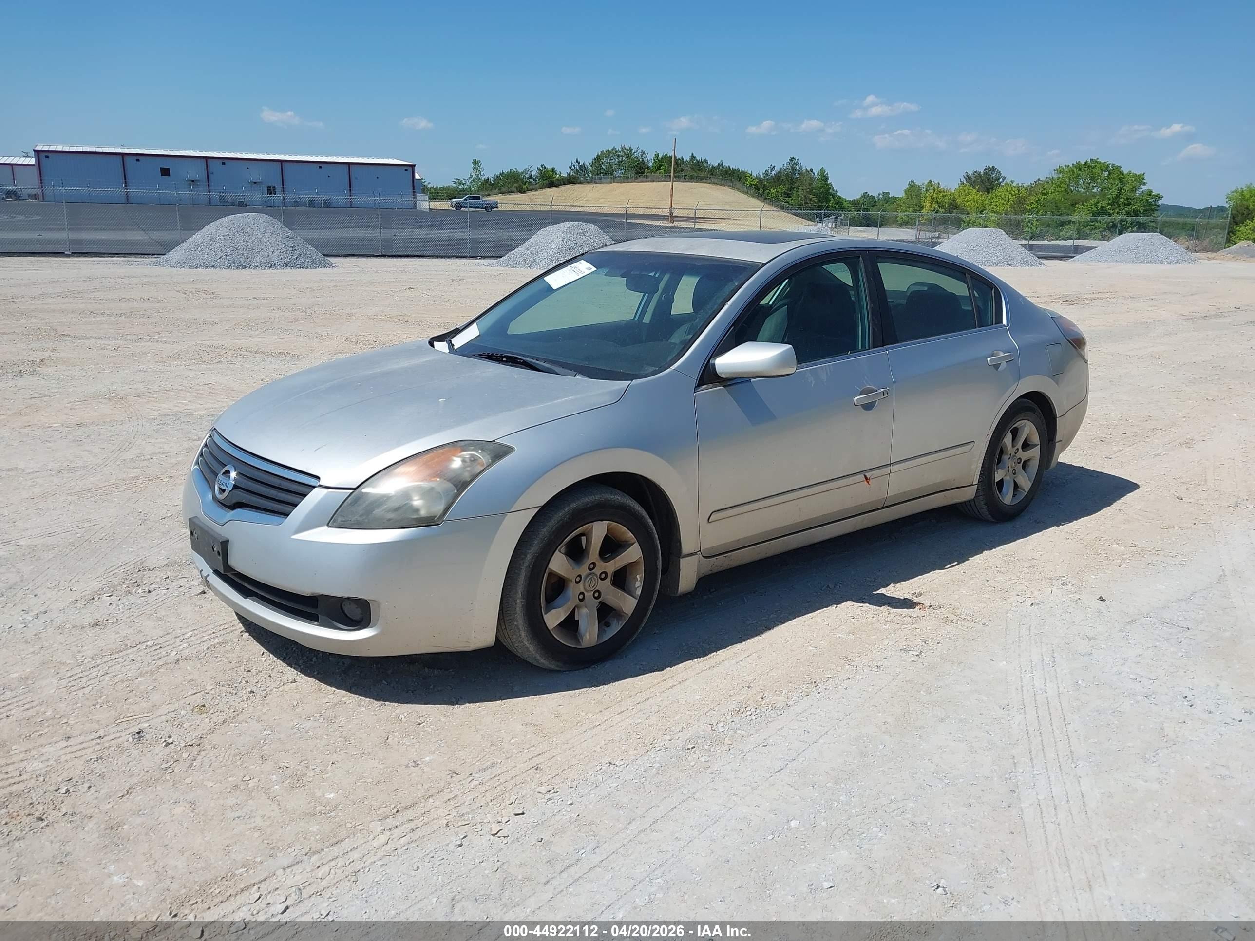 NISSAN ALTIMA image 2