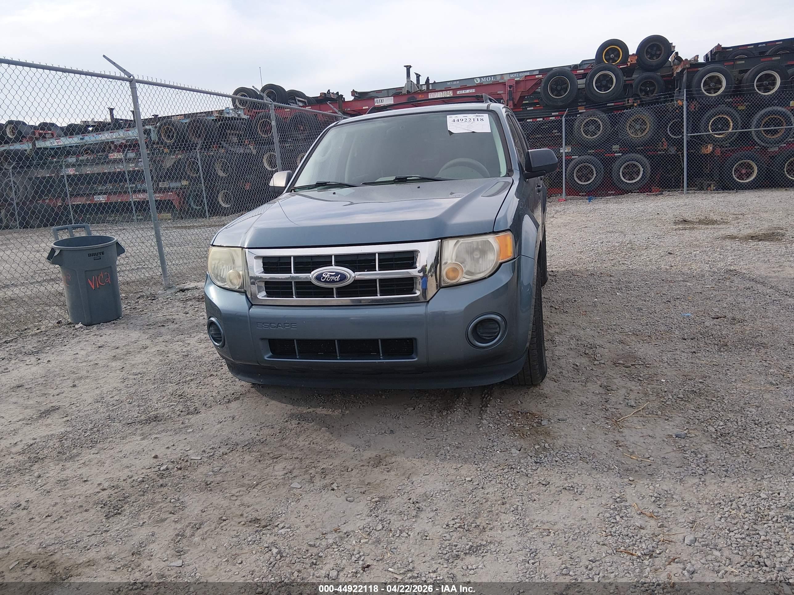 FORD ESCAPE image 2