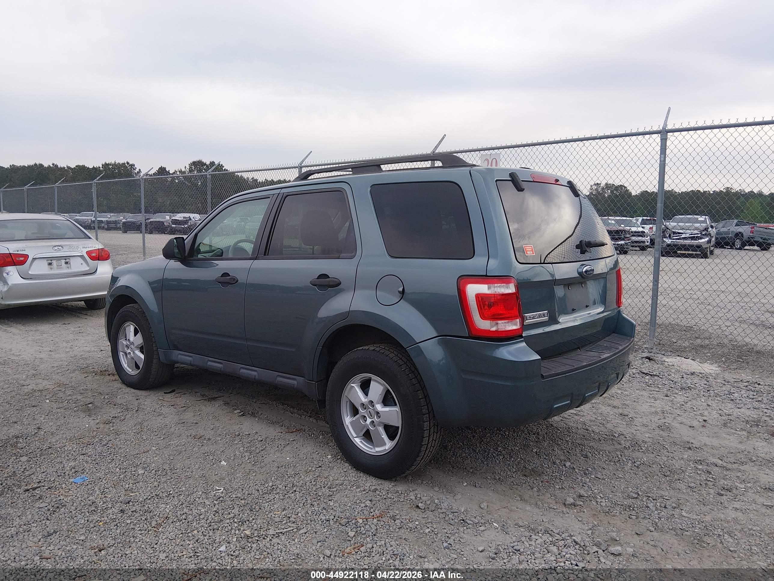 FORD ESCAPE image 6