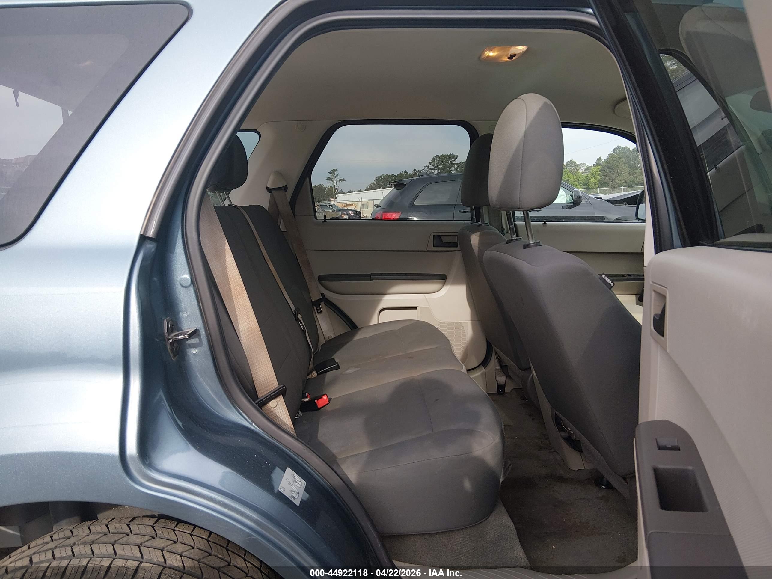 FORD ESCAPE image 8