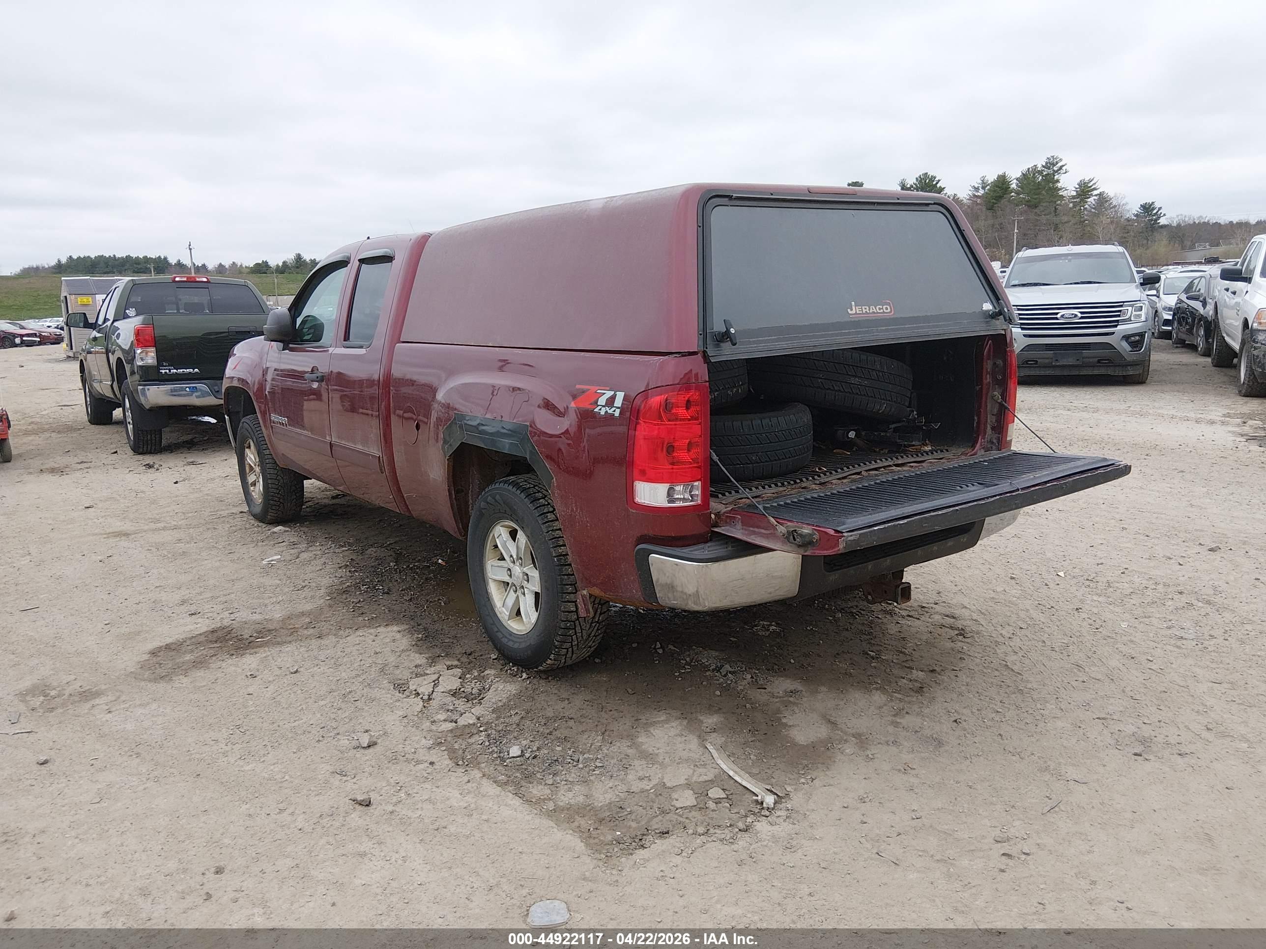 GMC SIERRA image 3