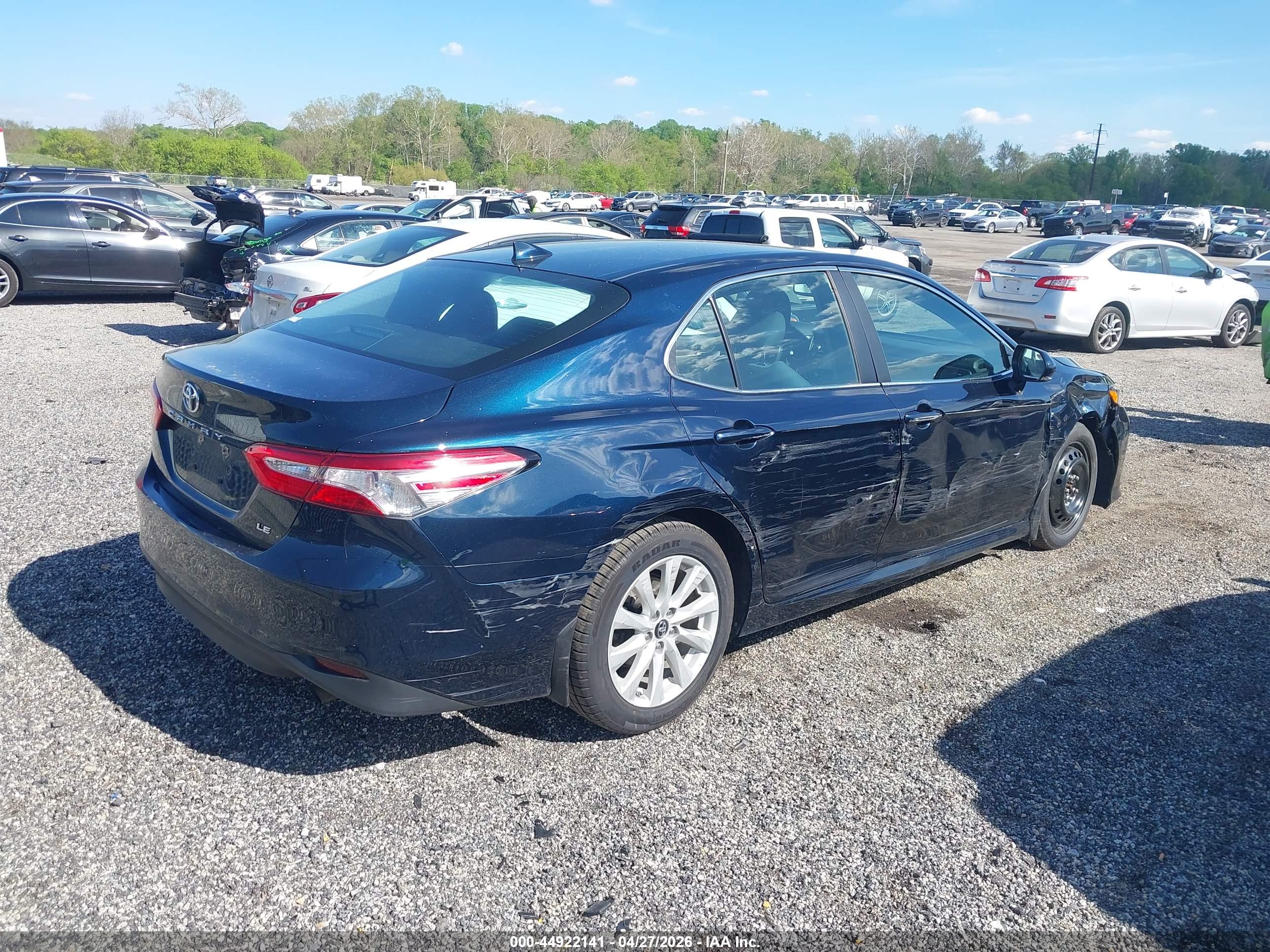 TOYOTA CAMRY image 4