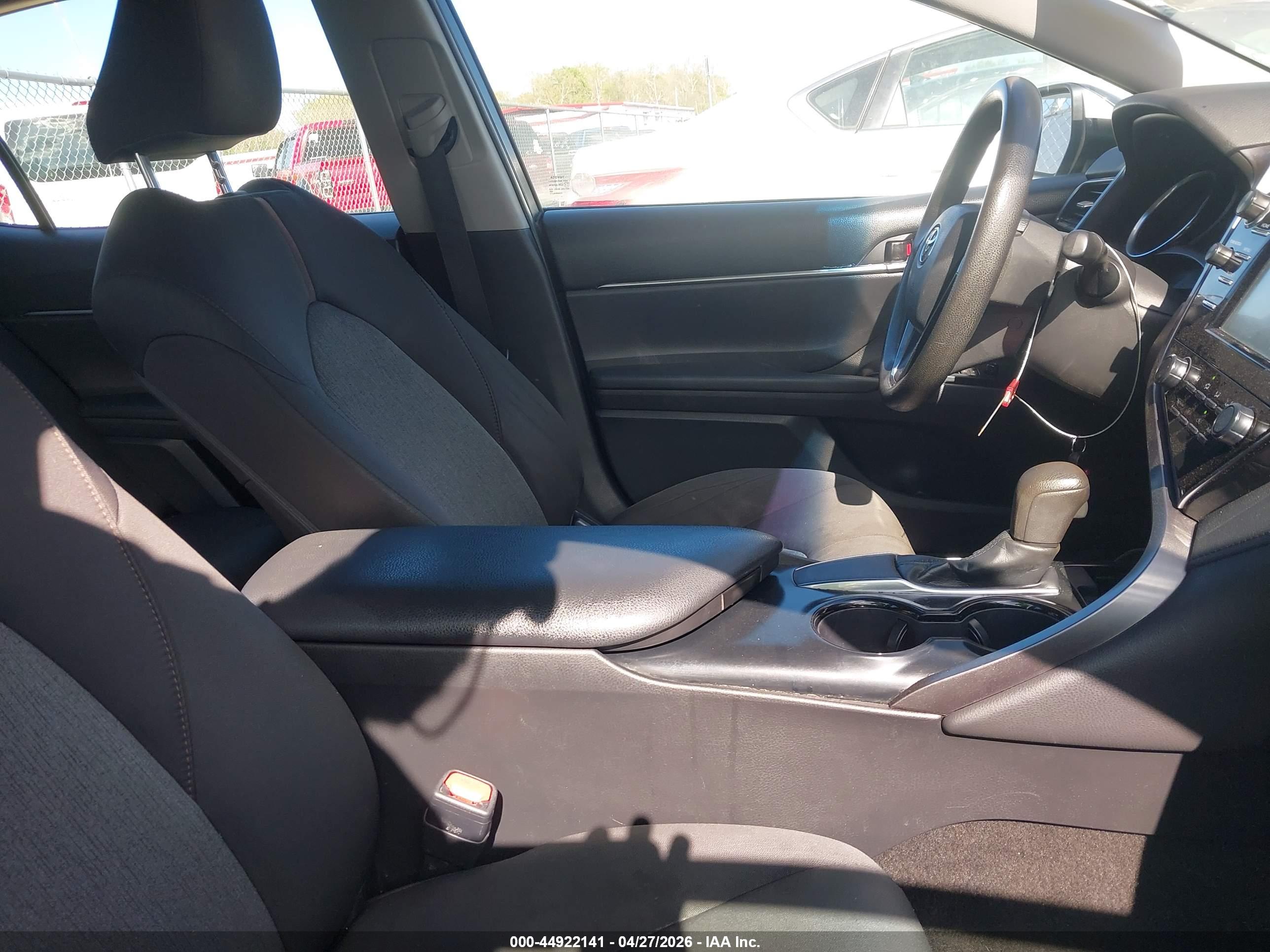 TOYOTA CAMRY image 5