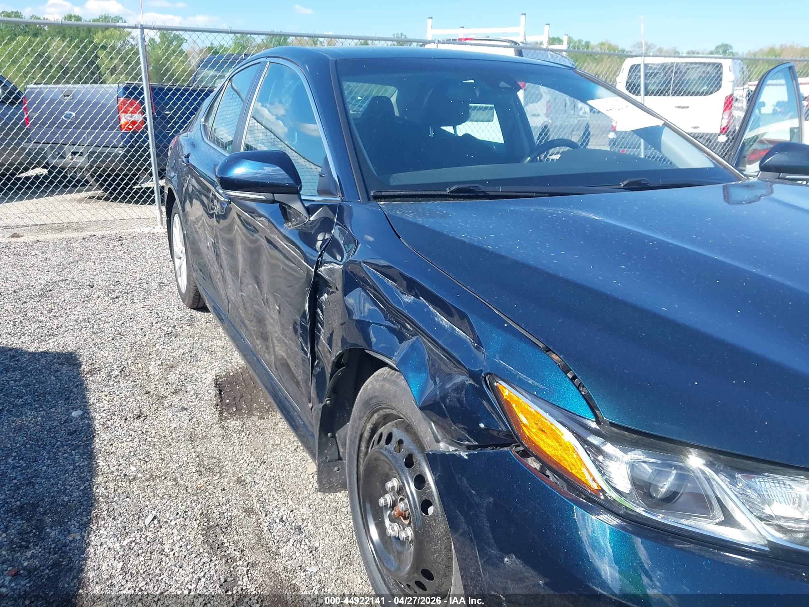 TOYOTA CAMRY image 6