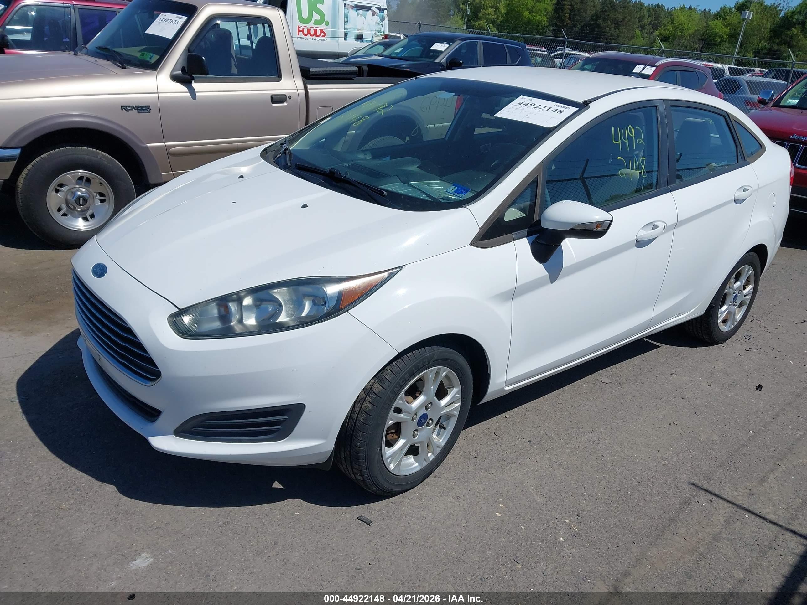FORD FIESTA image 2