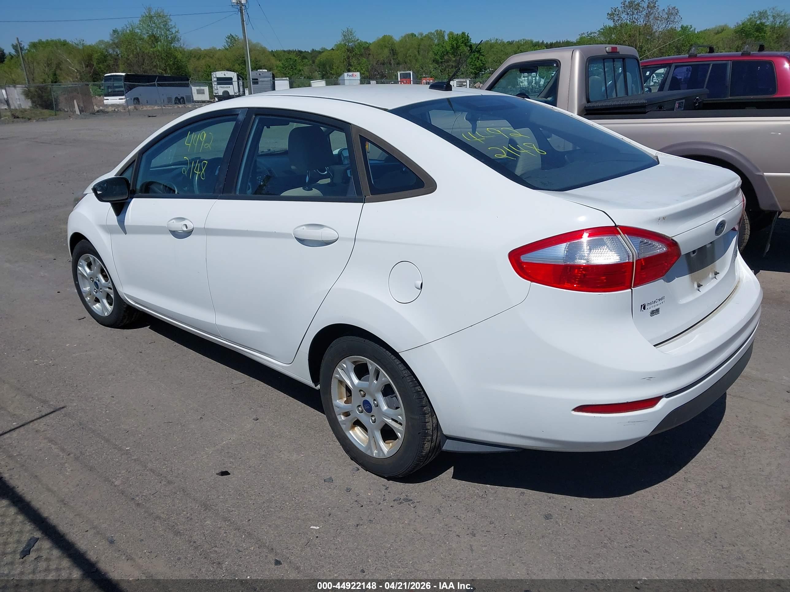 FORD FIESTA image 3