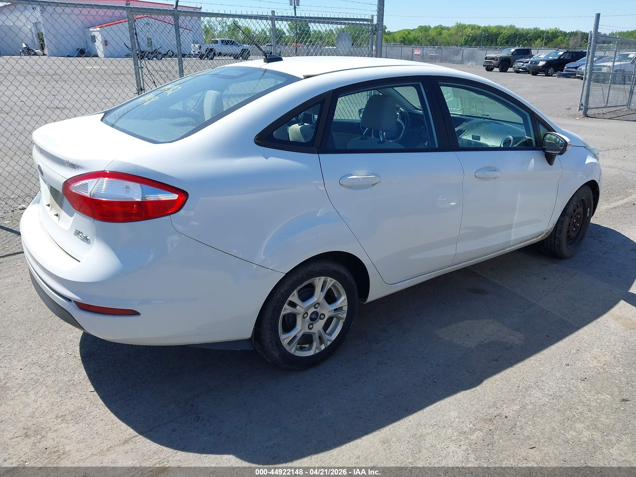 FORD FIESTA image 4