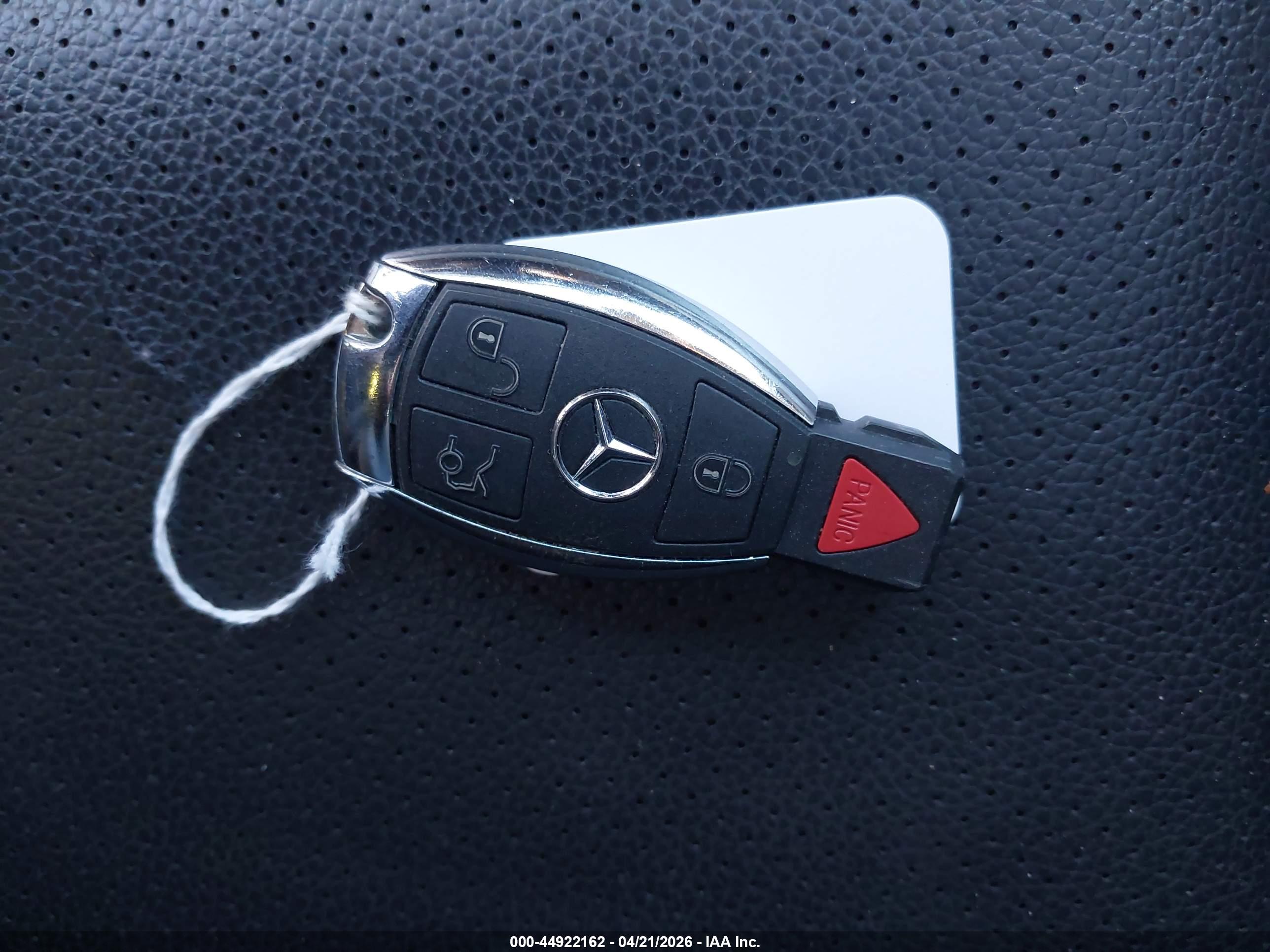 MERCEDES-BENZ GLK image 11