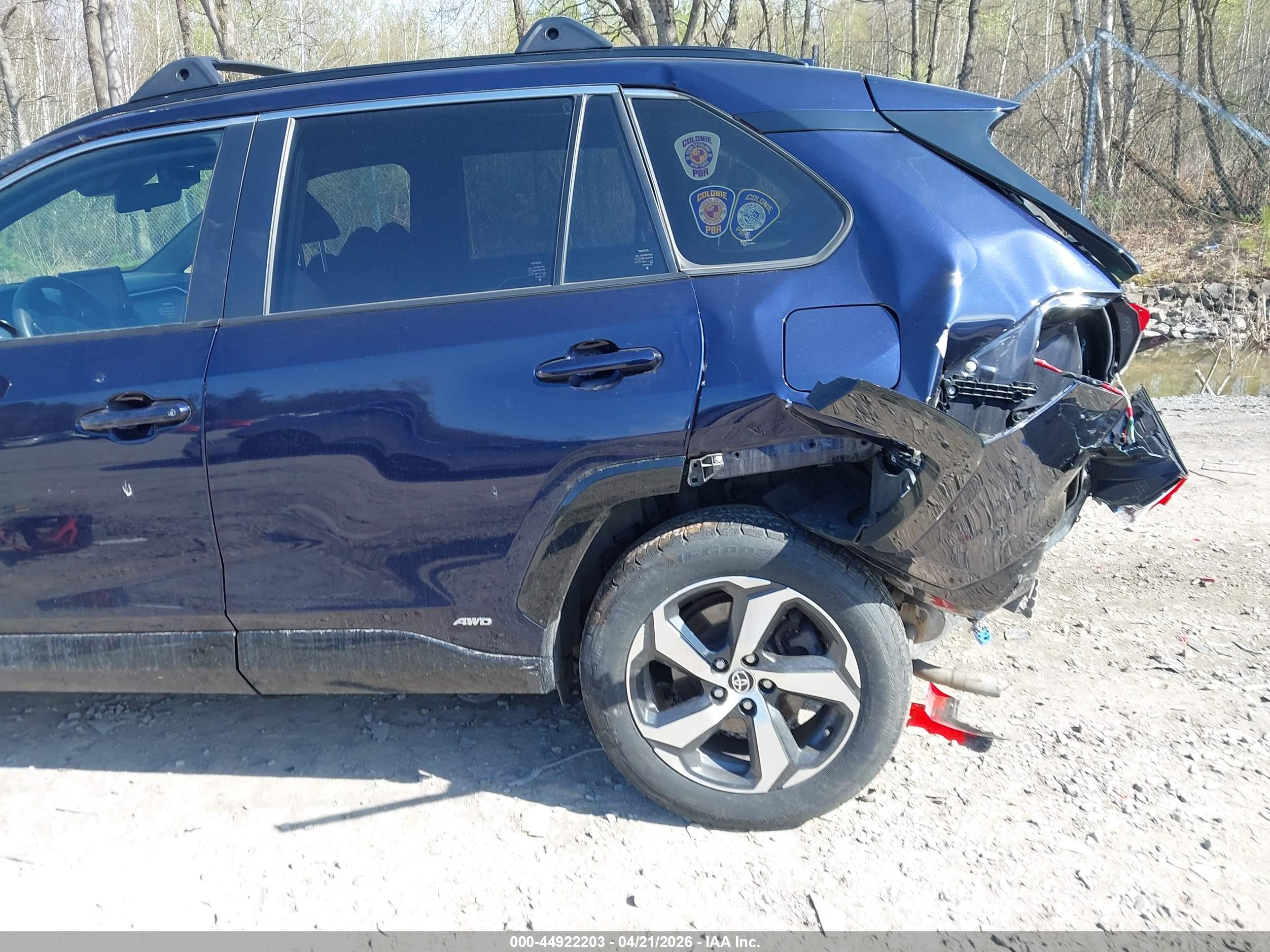 TOYOTA RAV4 image 6
