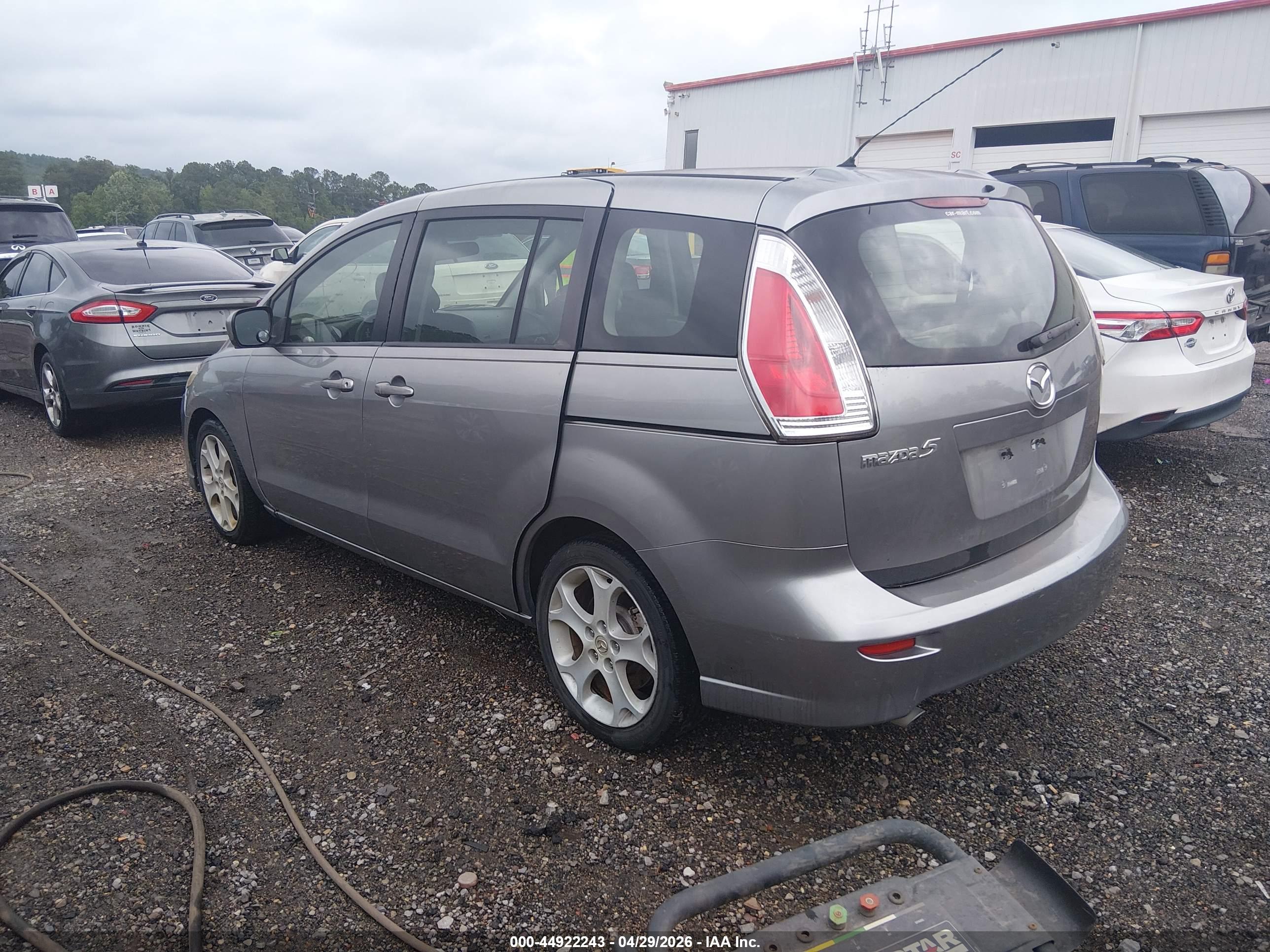 MAZDA MAZDA5 image 3