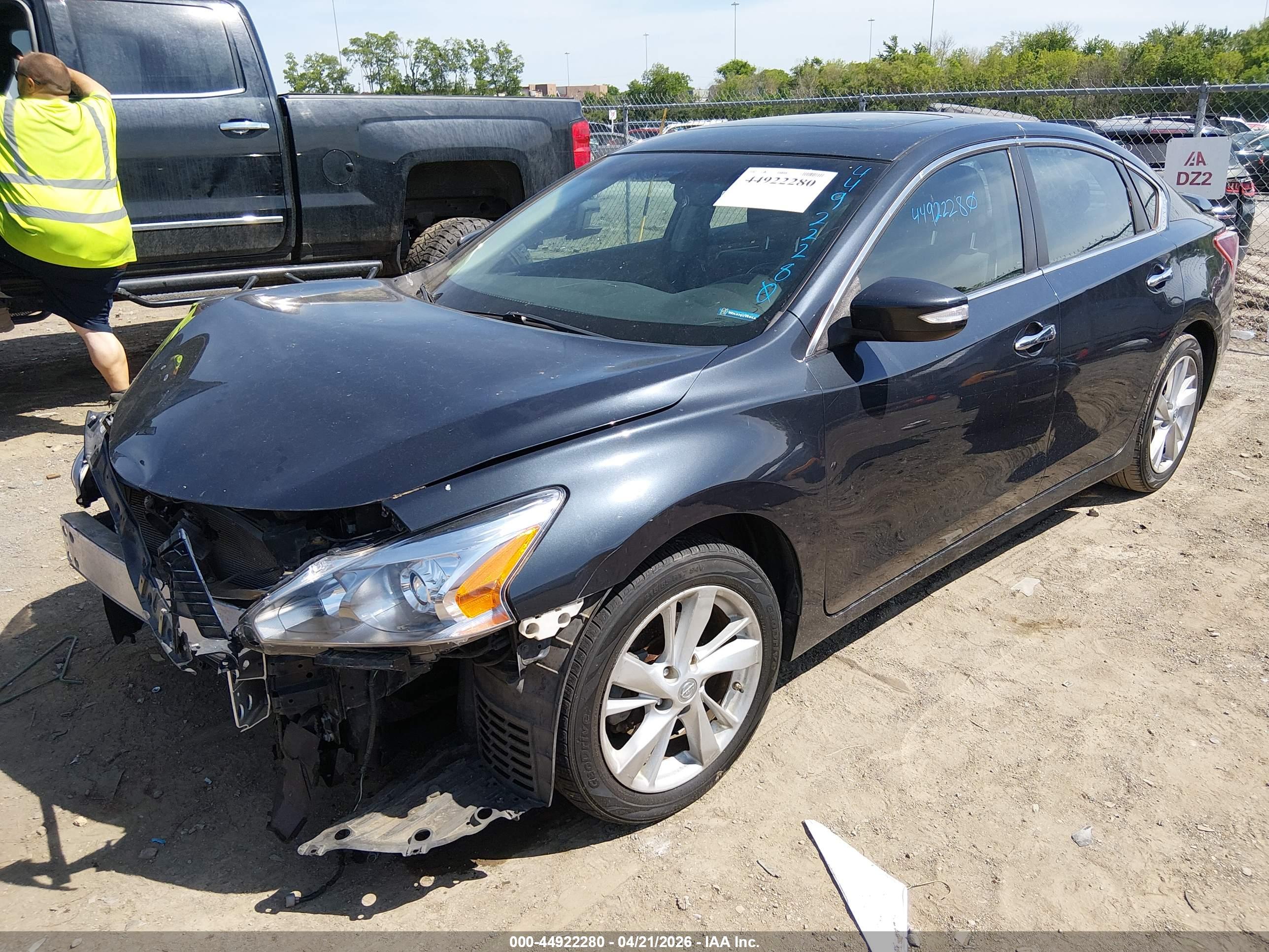 NISSAN ALTIMA image 2