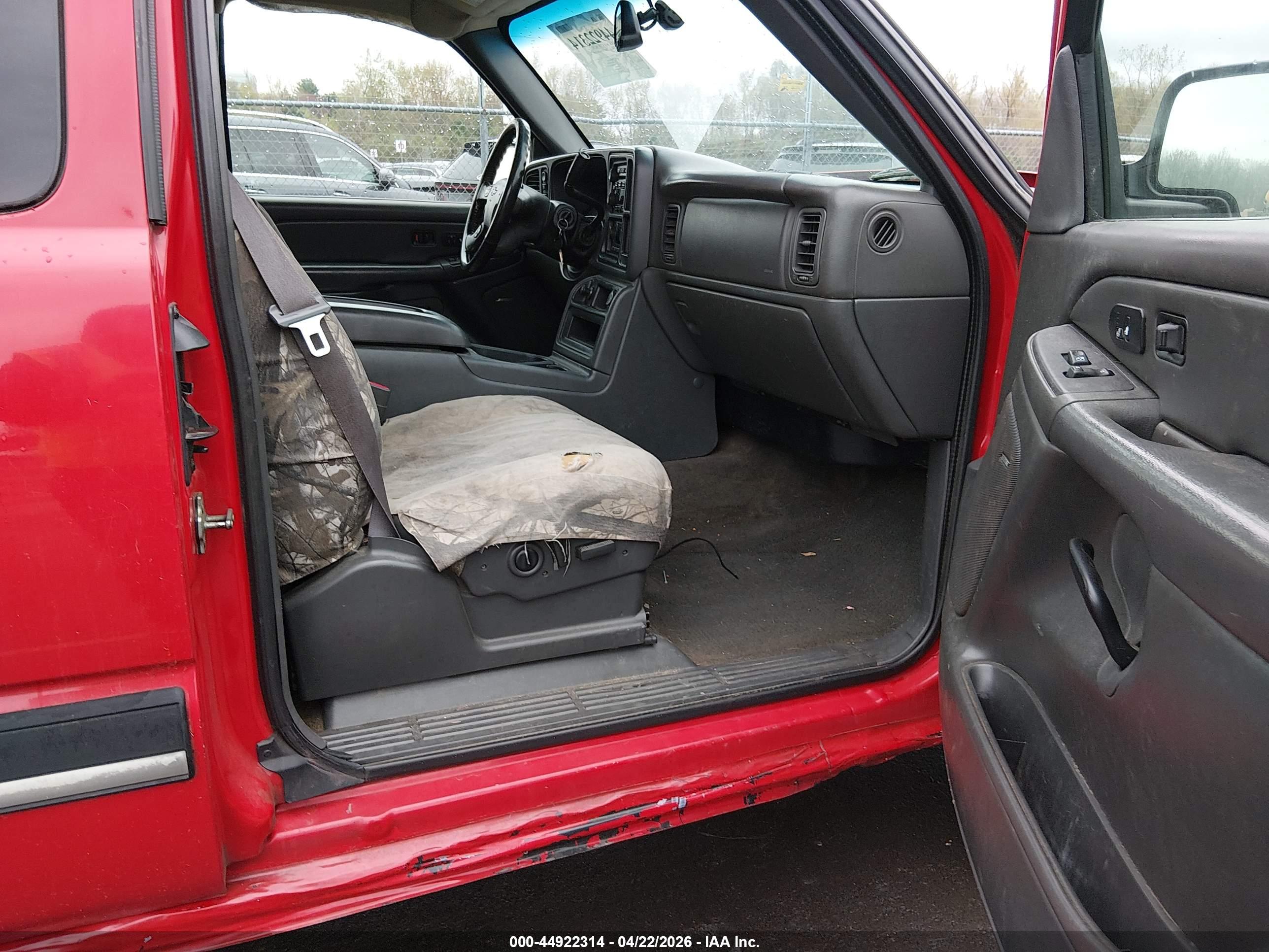 CHEVROLET SILVERADO image 5