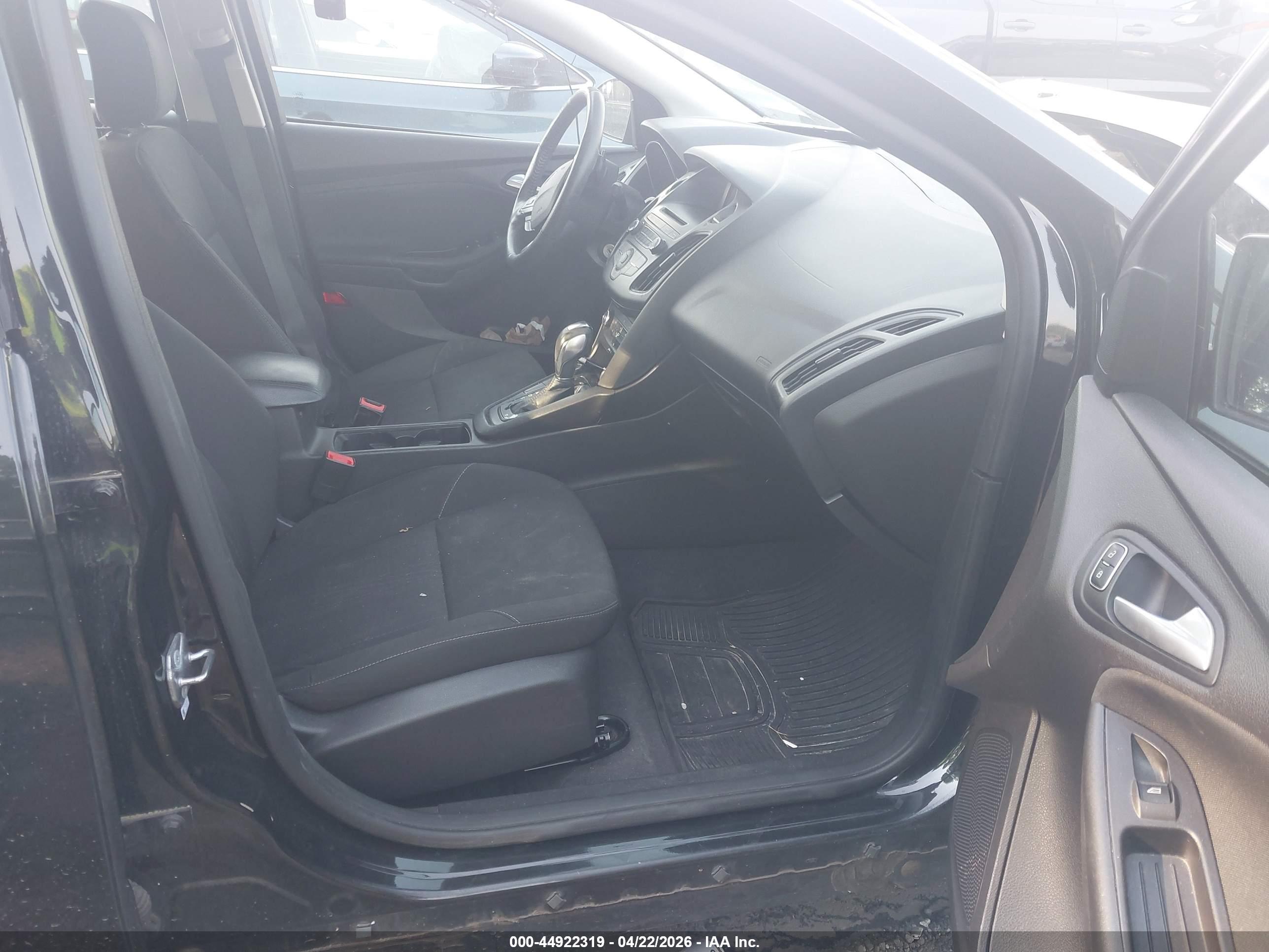 FORD FOCUS image 5