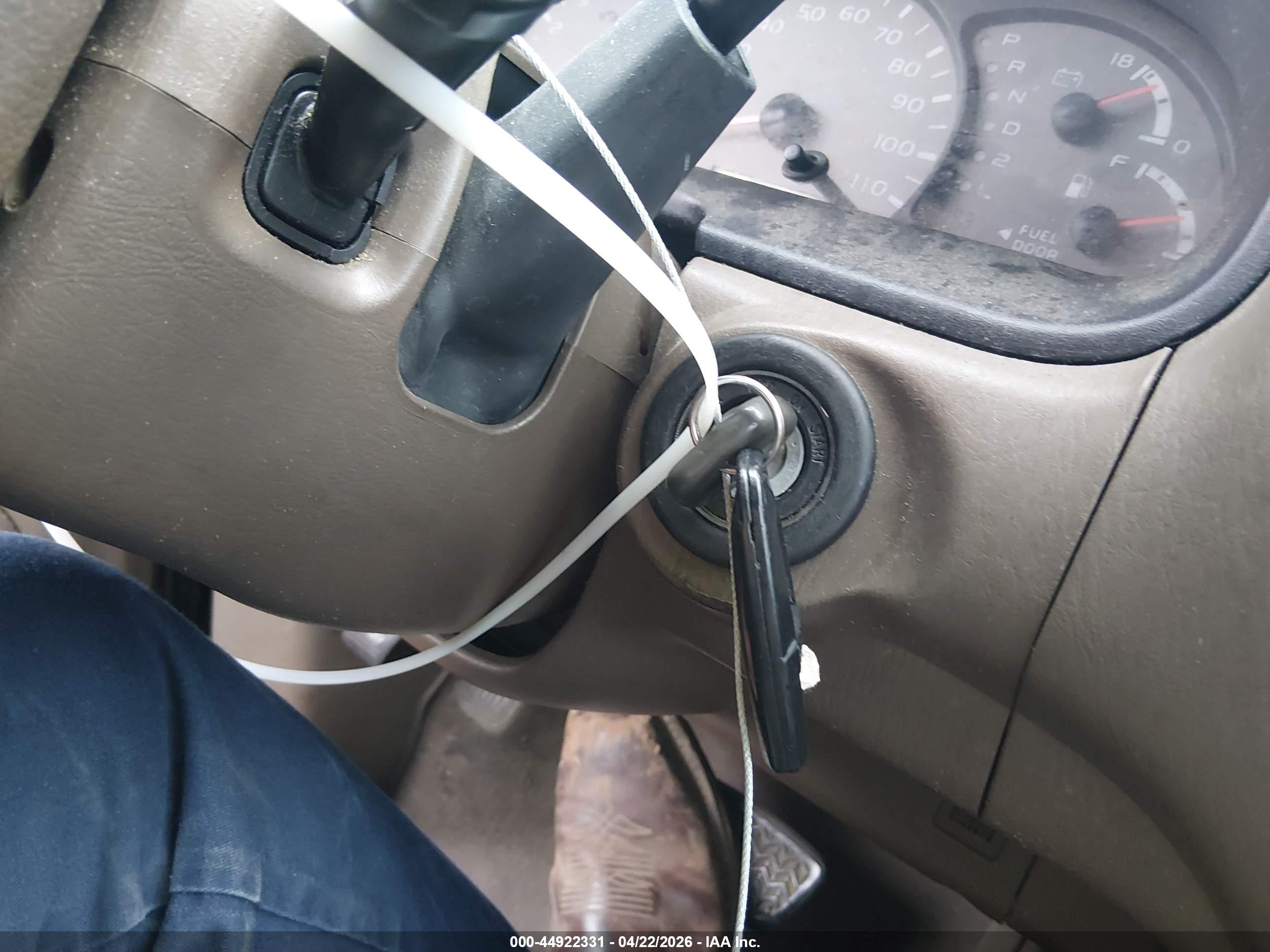 TOYOTA SEQUOIA image 11
