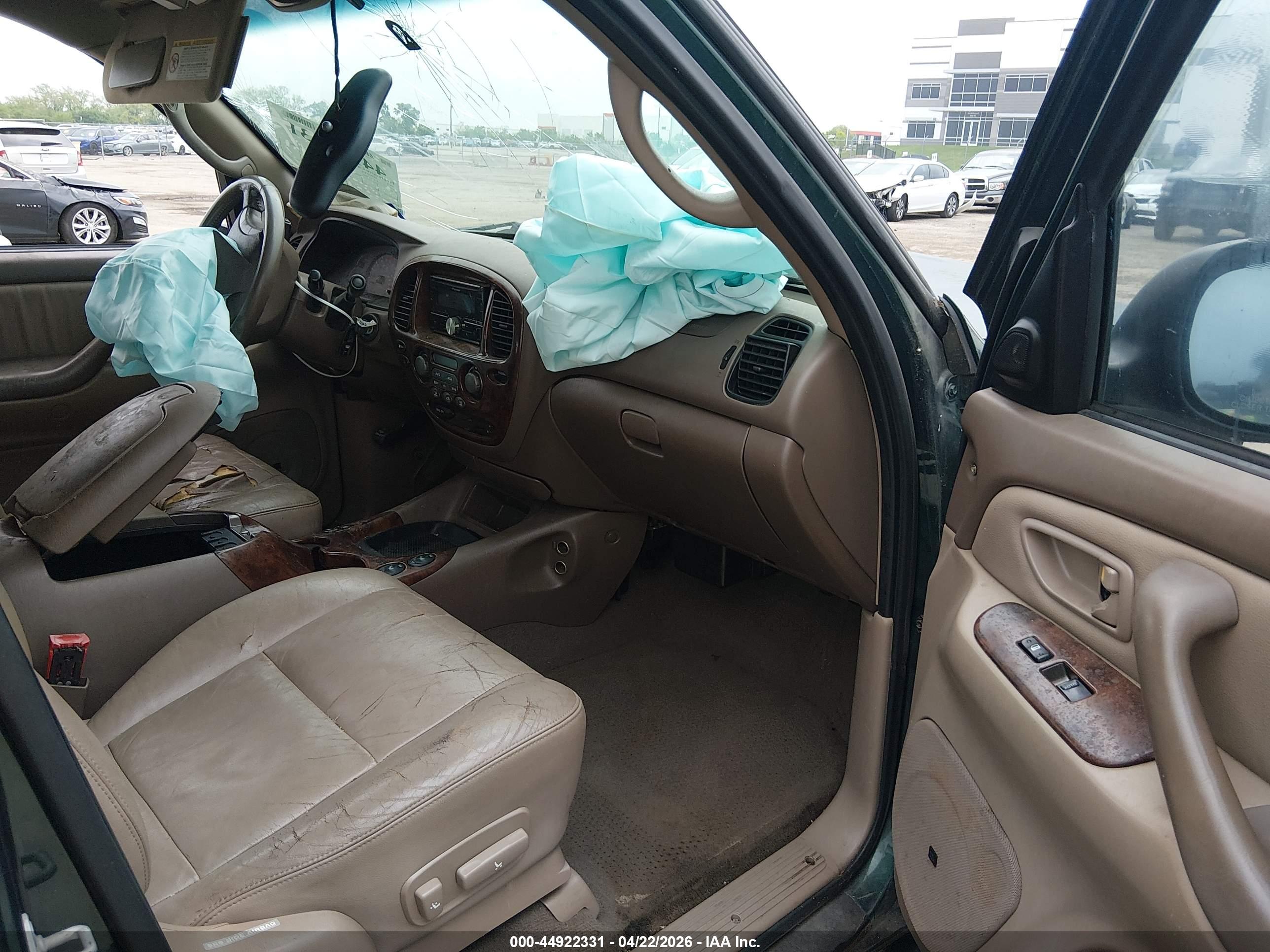 TOYOTA SEQUOIA image 5