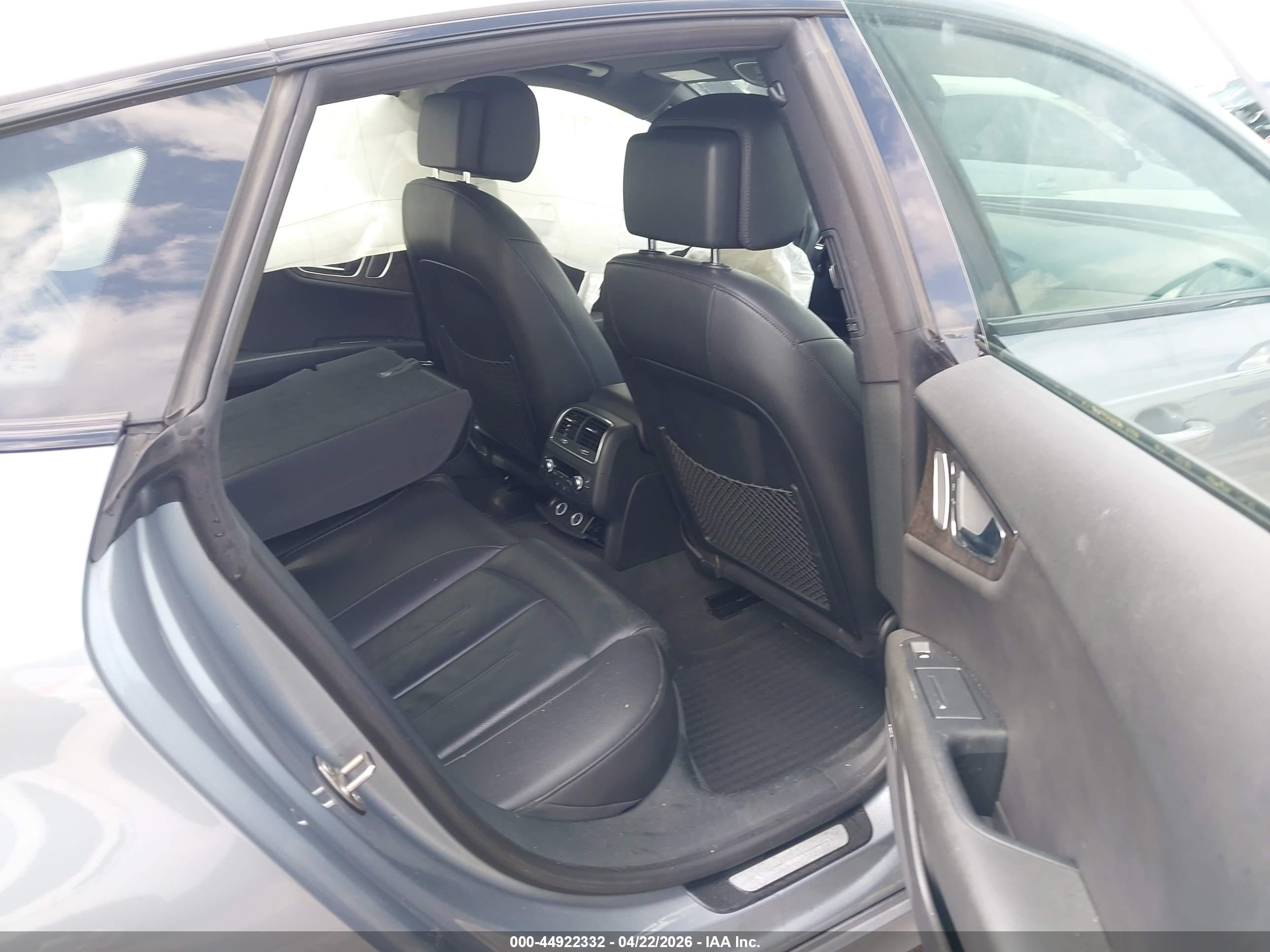 AUDI A7 image 8