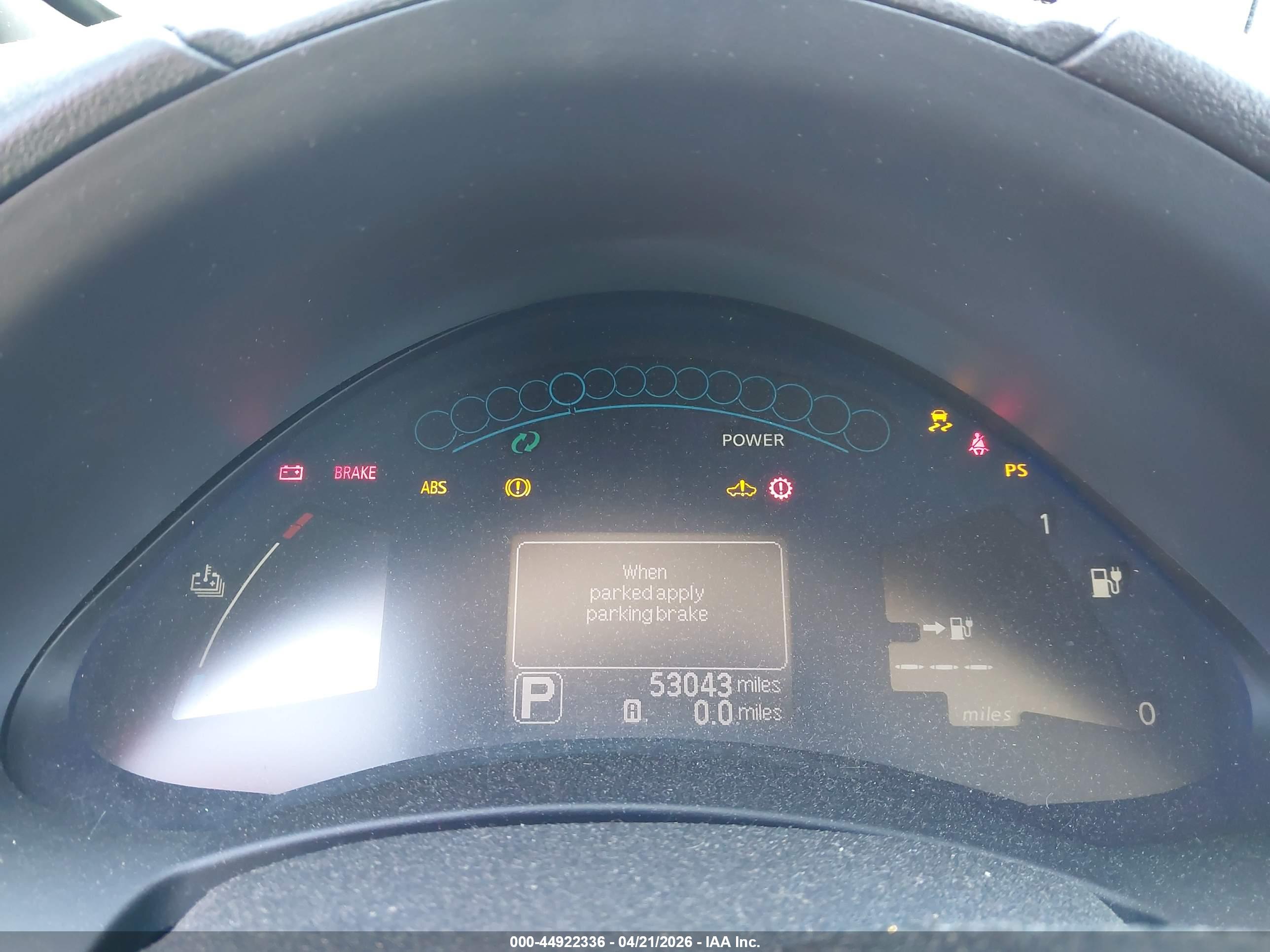 NISSAN LEAF image 7