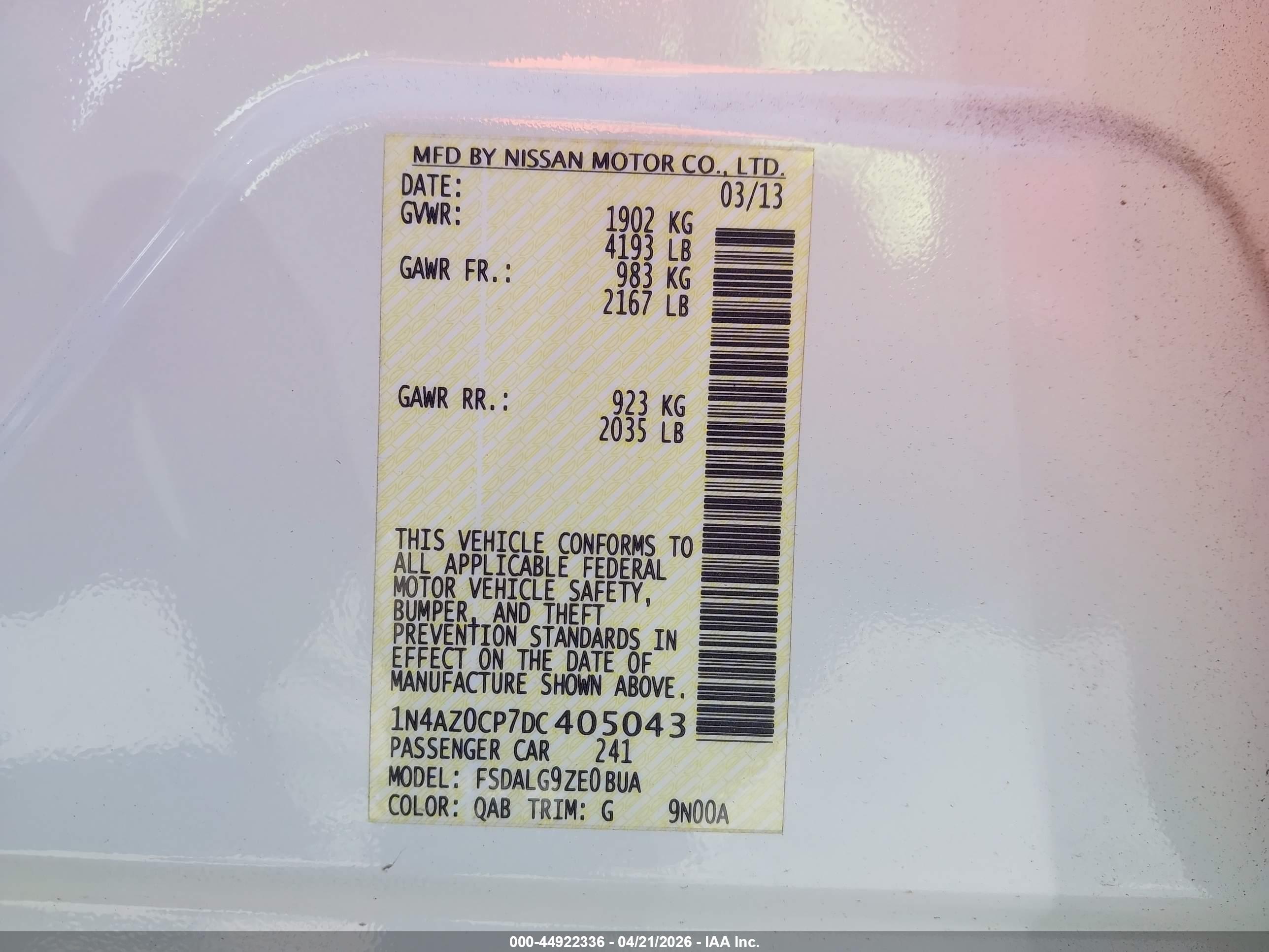 NISSAN LEAF image 9