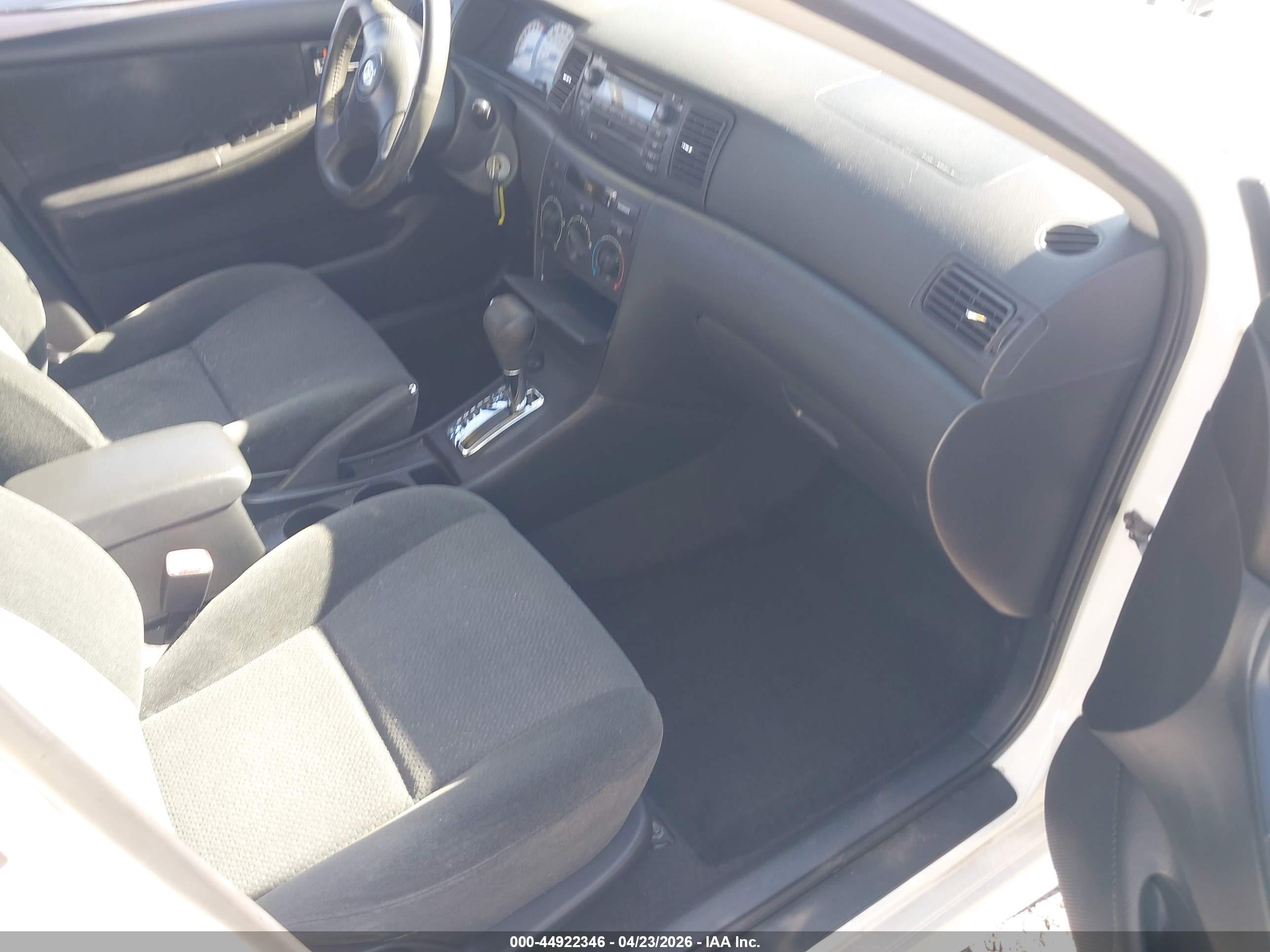 TOYOTA COROLLA image 5