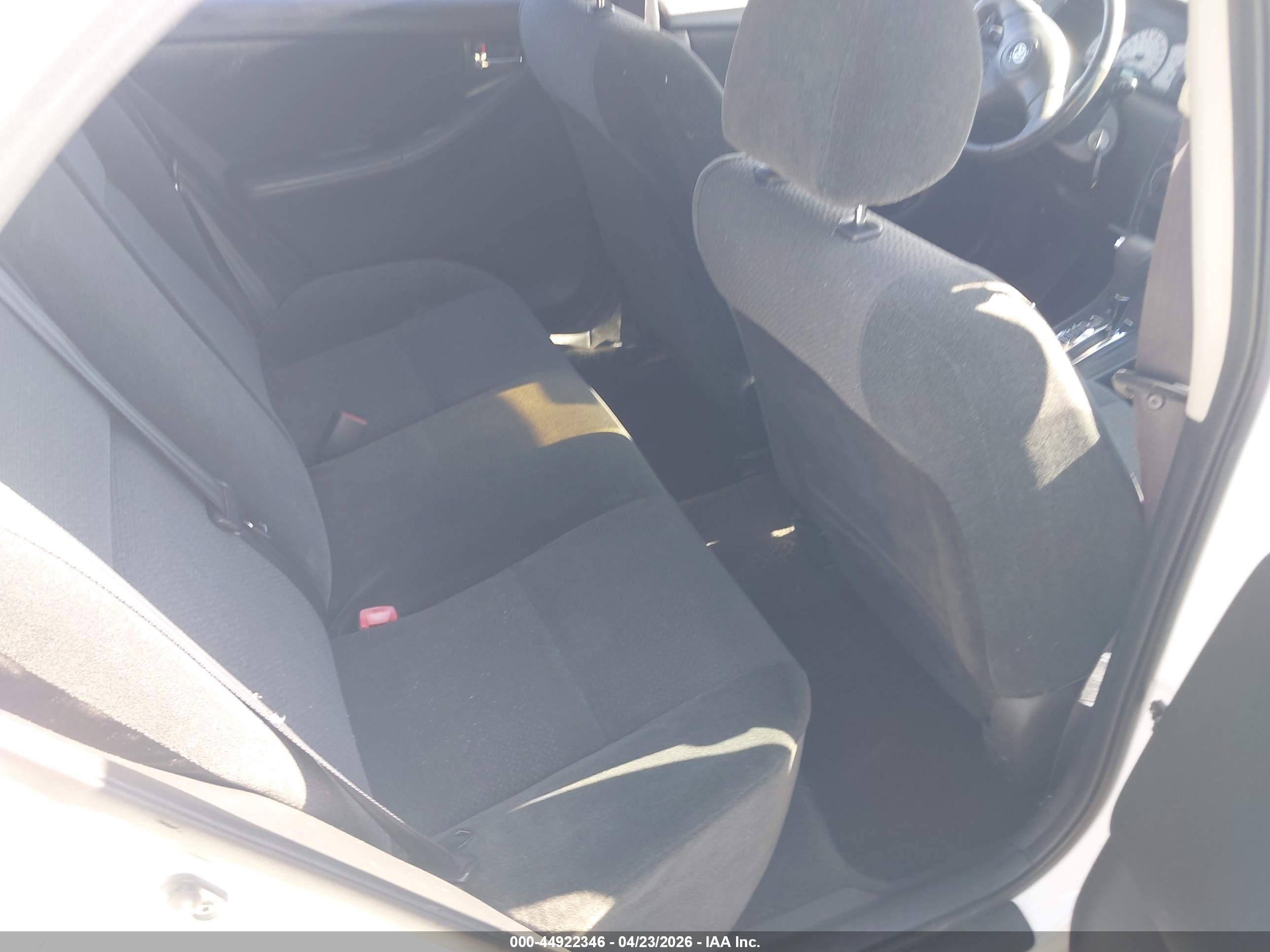 TOYOTA COROLLA image 8