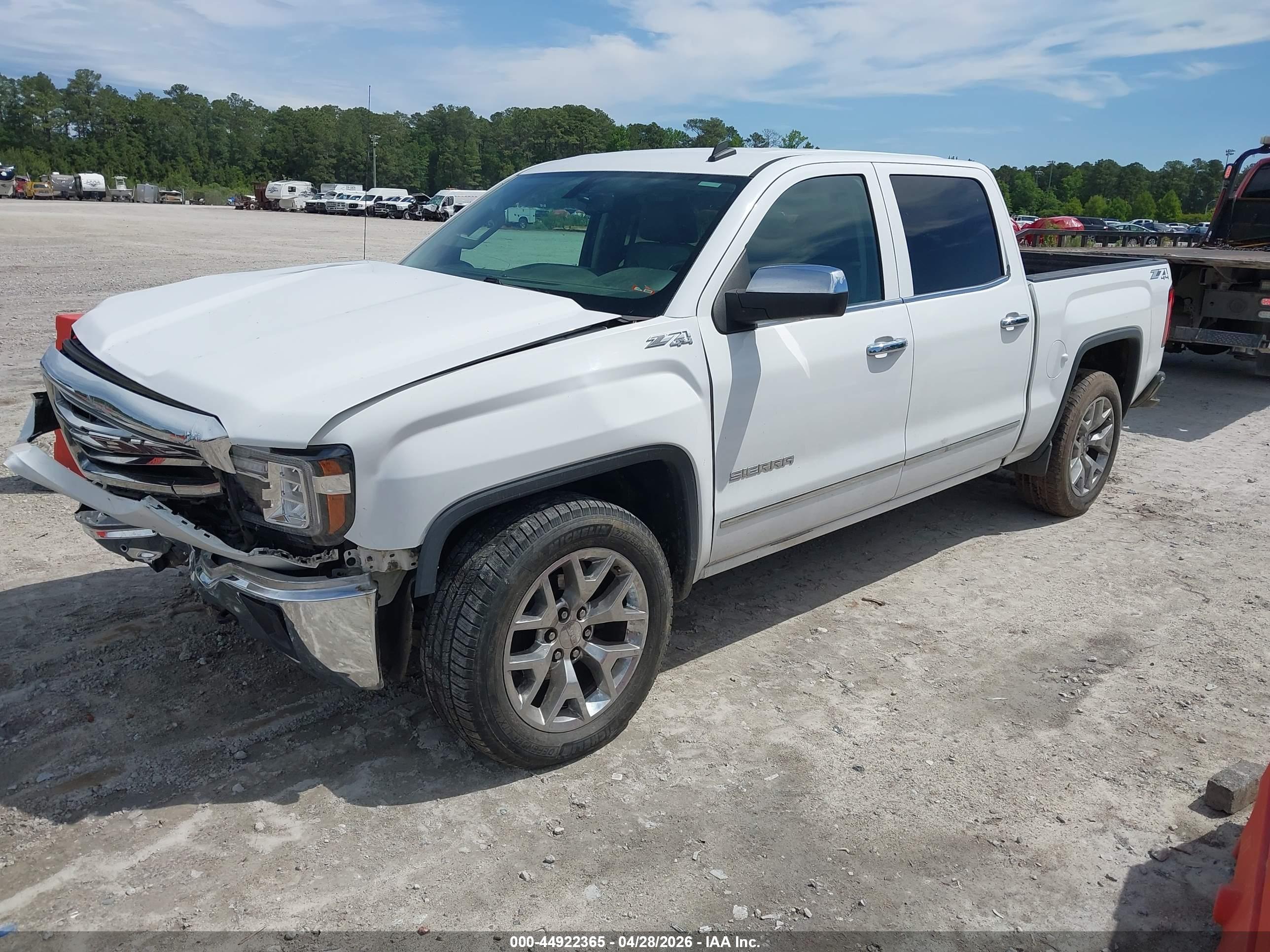 GMC SIERRA image 2