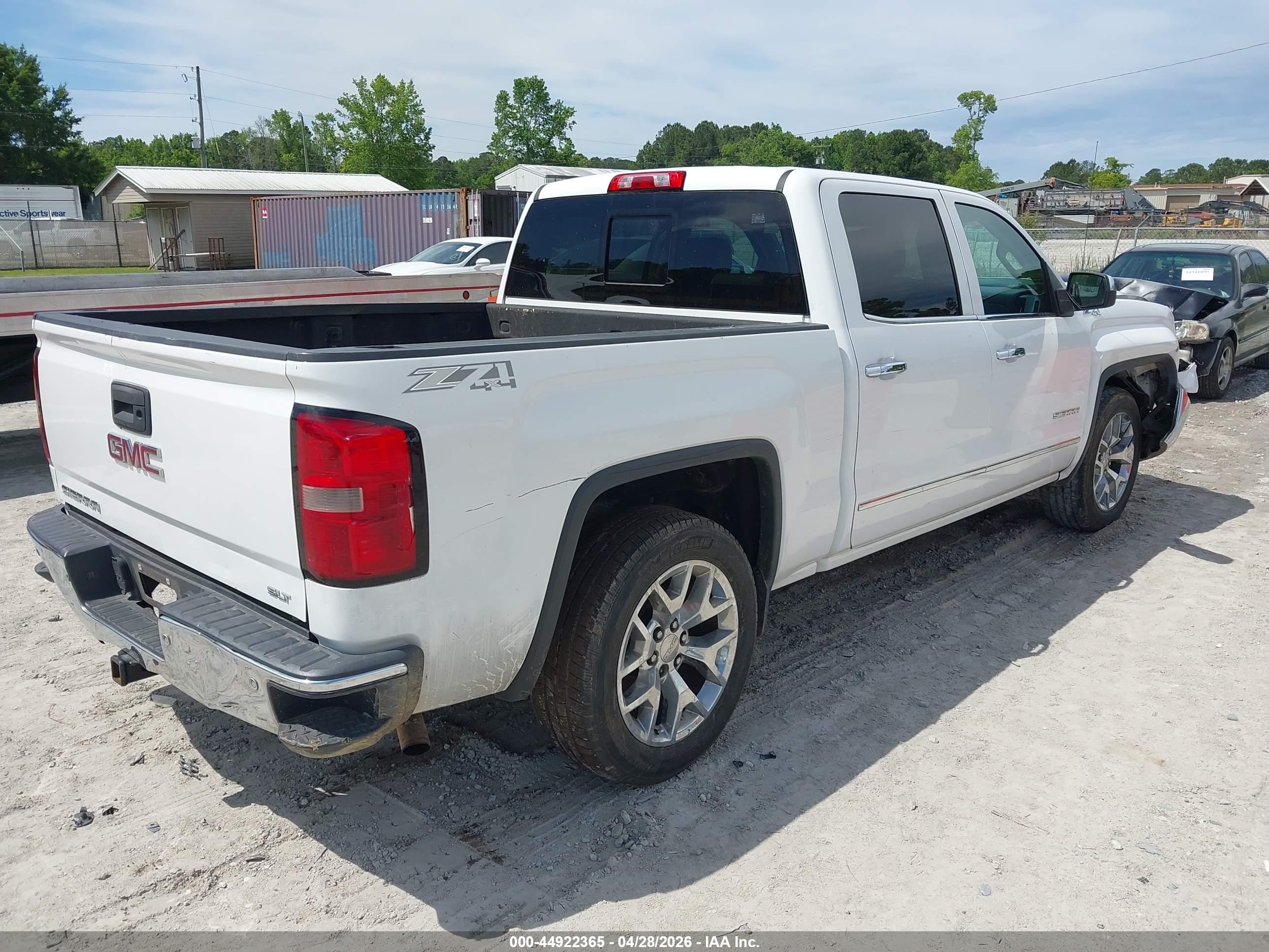 GMC SIERRA image 4