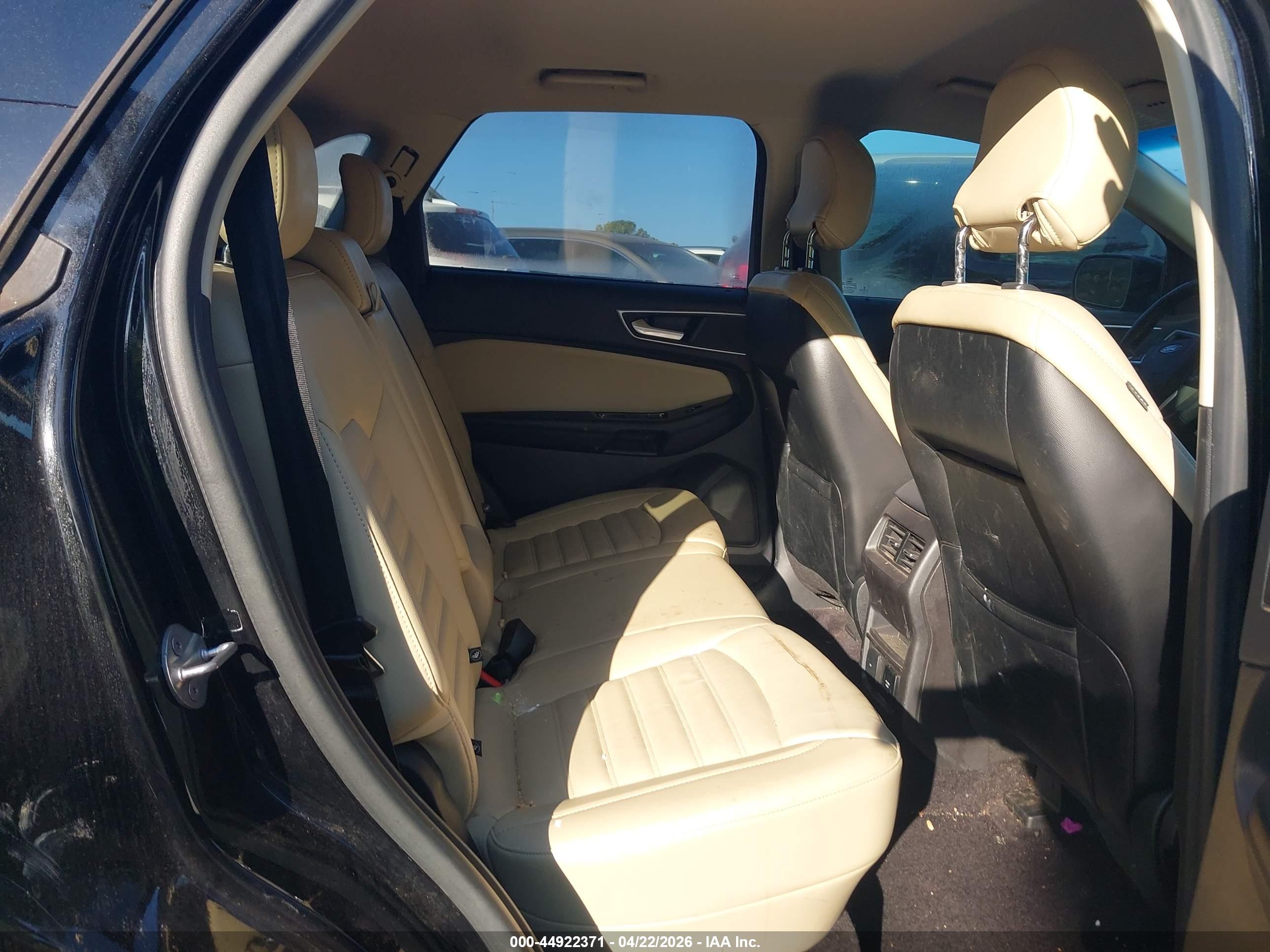 FORD EDGE image 8