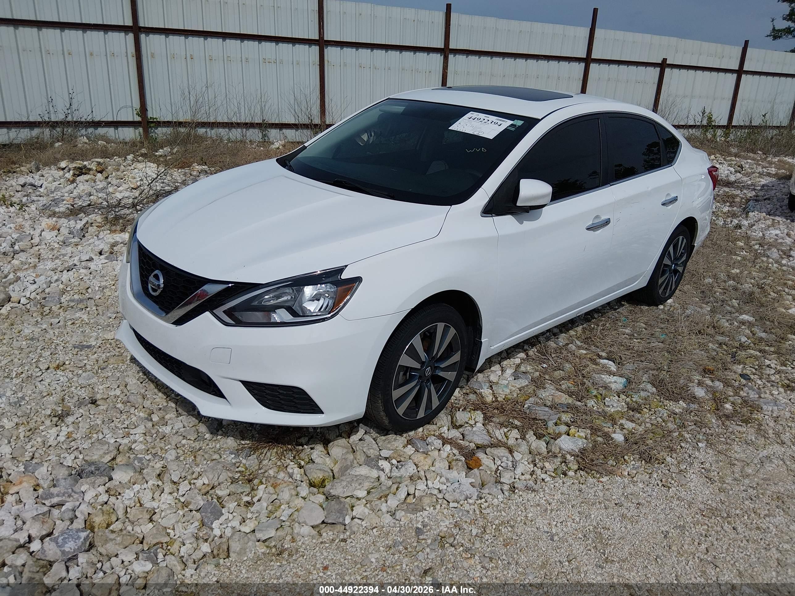 NISSAN SENTRA image 2