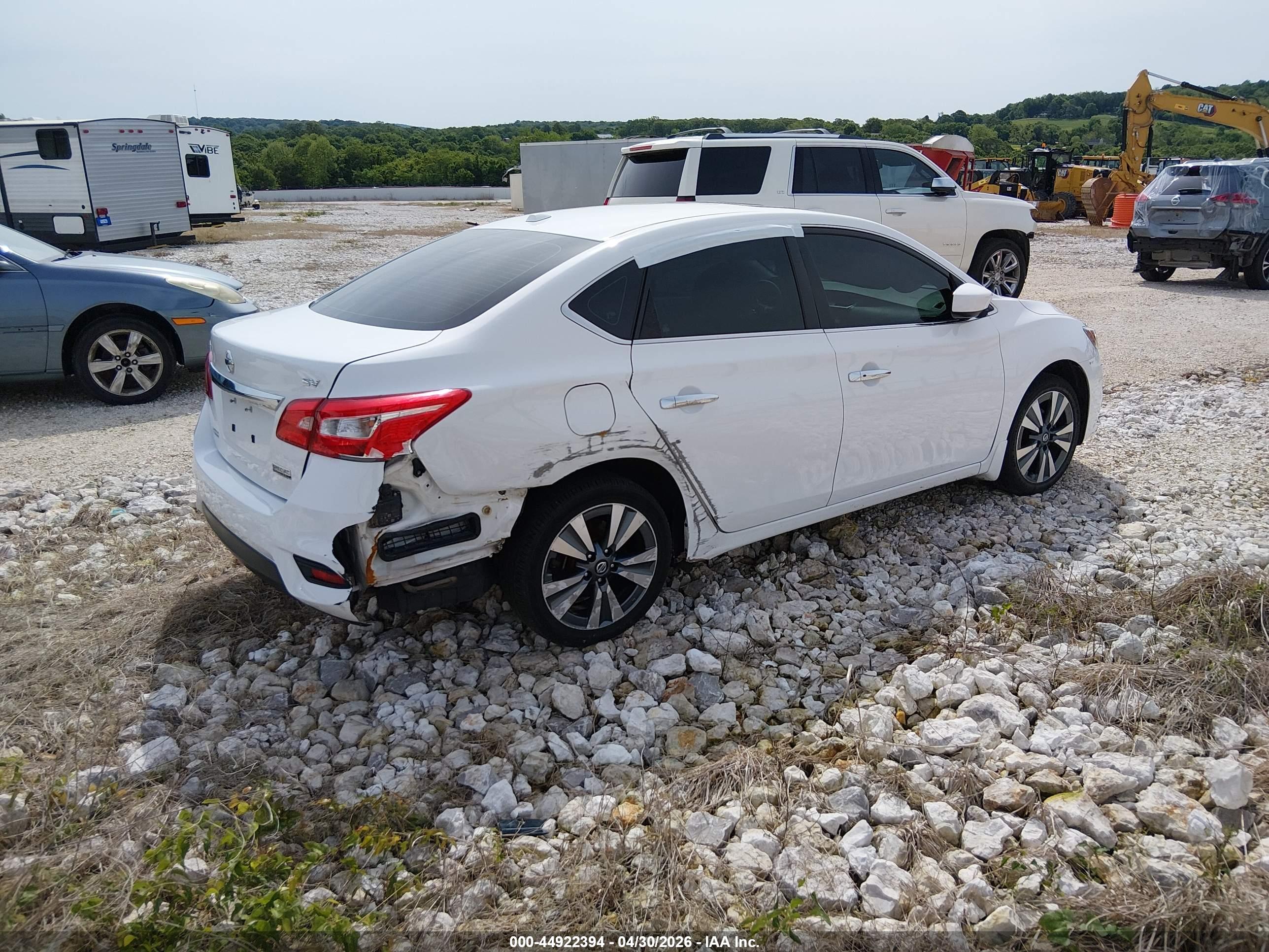 NISSAN SENTRA image 4
